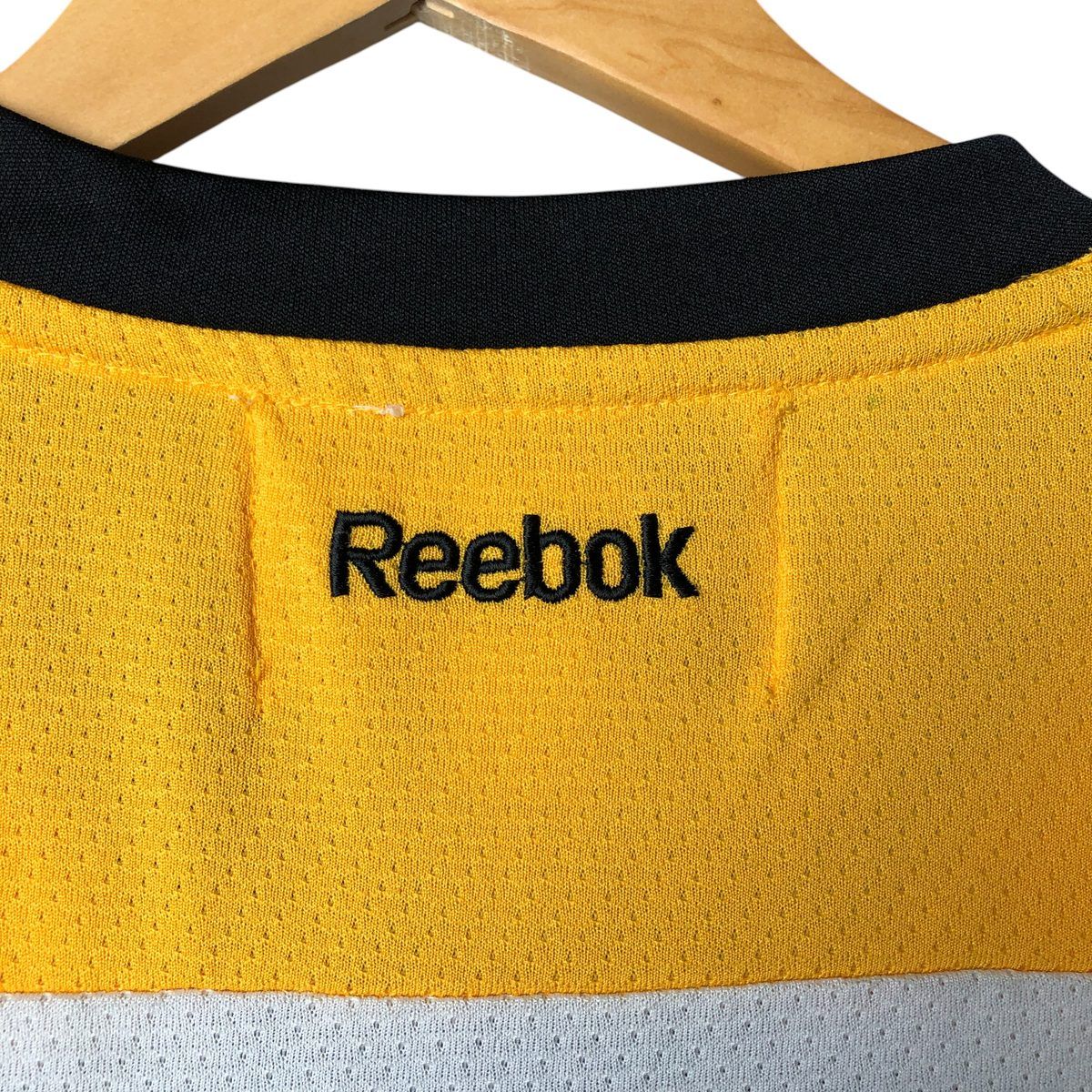 Reebok - 古着 リーボック Reebok NHL BOSTON BRUINS ボストンブルーインズ メッシュ Vネック ゲームシャツ ホッケーシャツ メンズM相当 /eaa570712 古着 リーボック Reebok NHL BOSTON BRUINS ボストンブルー