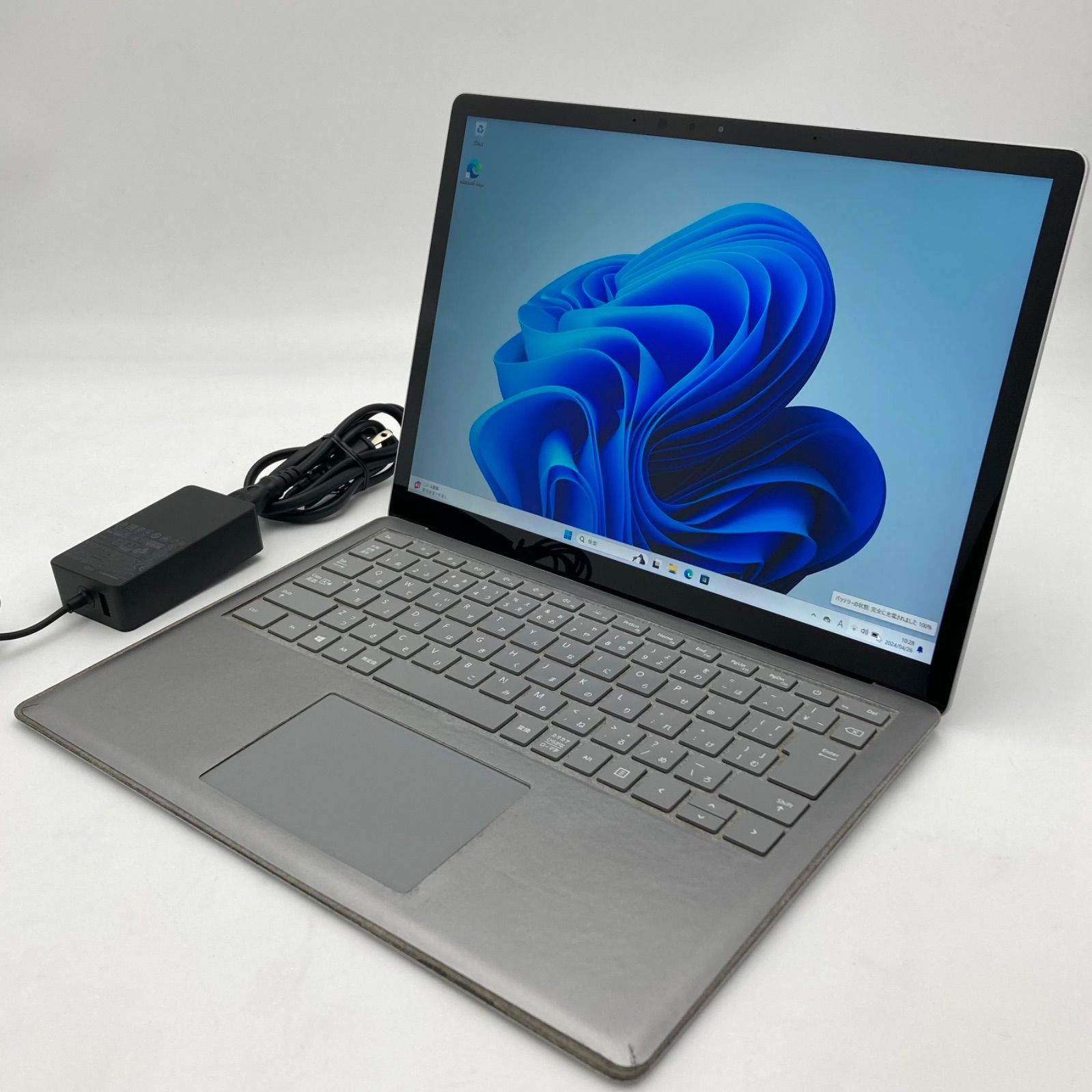 【やや訳あり】MicrosoftSurface Laptop2（第8世代Core i5、メモリ8GB、SSD256GB、タッチパネル）