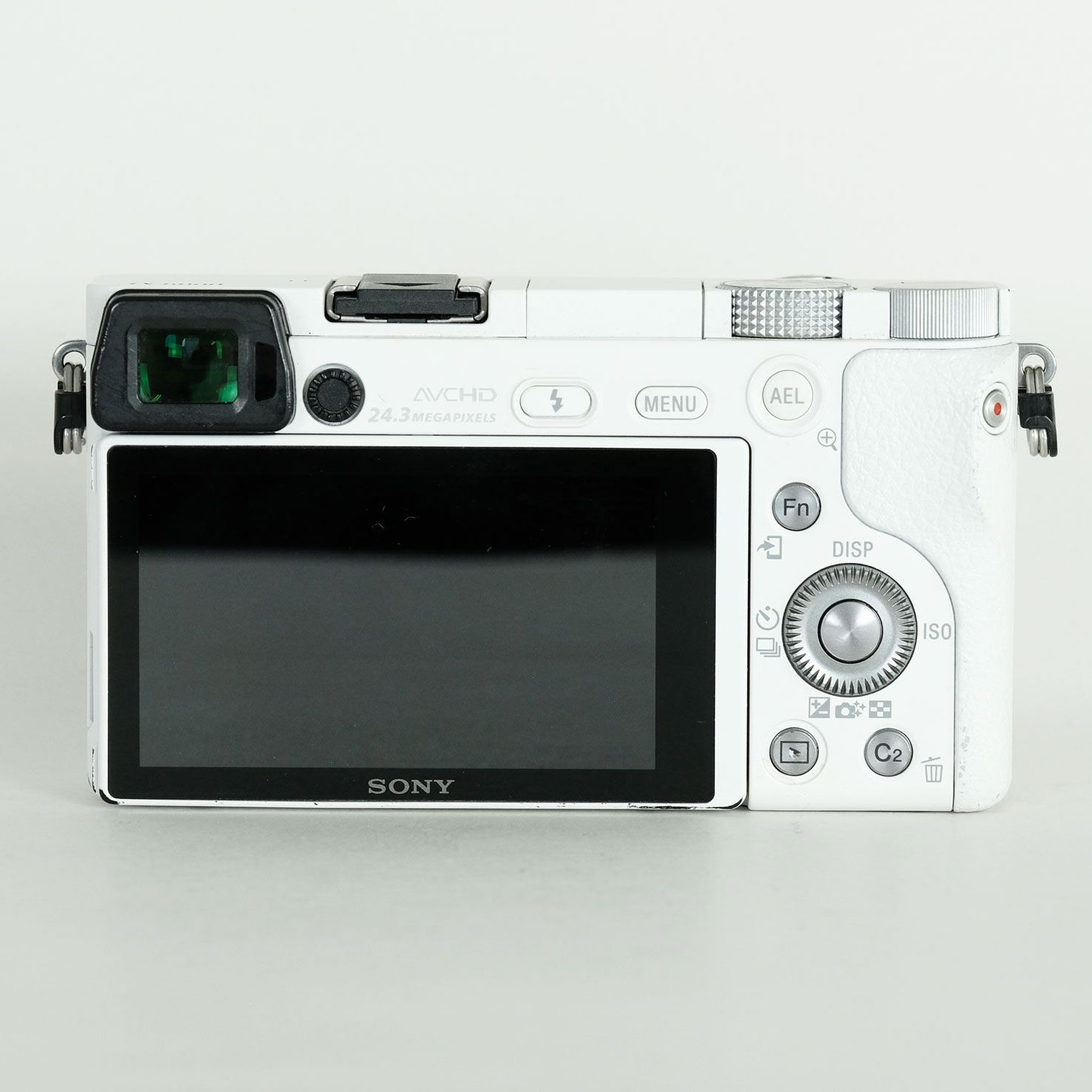 良品｜シャッター数7,801回｜トラベルチャージャーキット付] SONY α6000（ILCE-6000） [パワーズームレンズキット ホワイト] /  ソニーEマウント - メルカリ