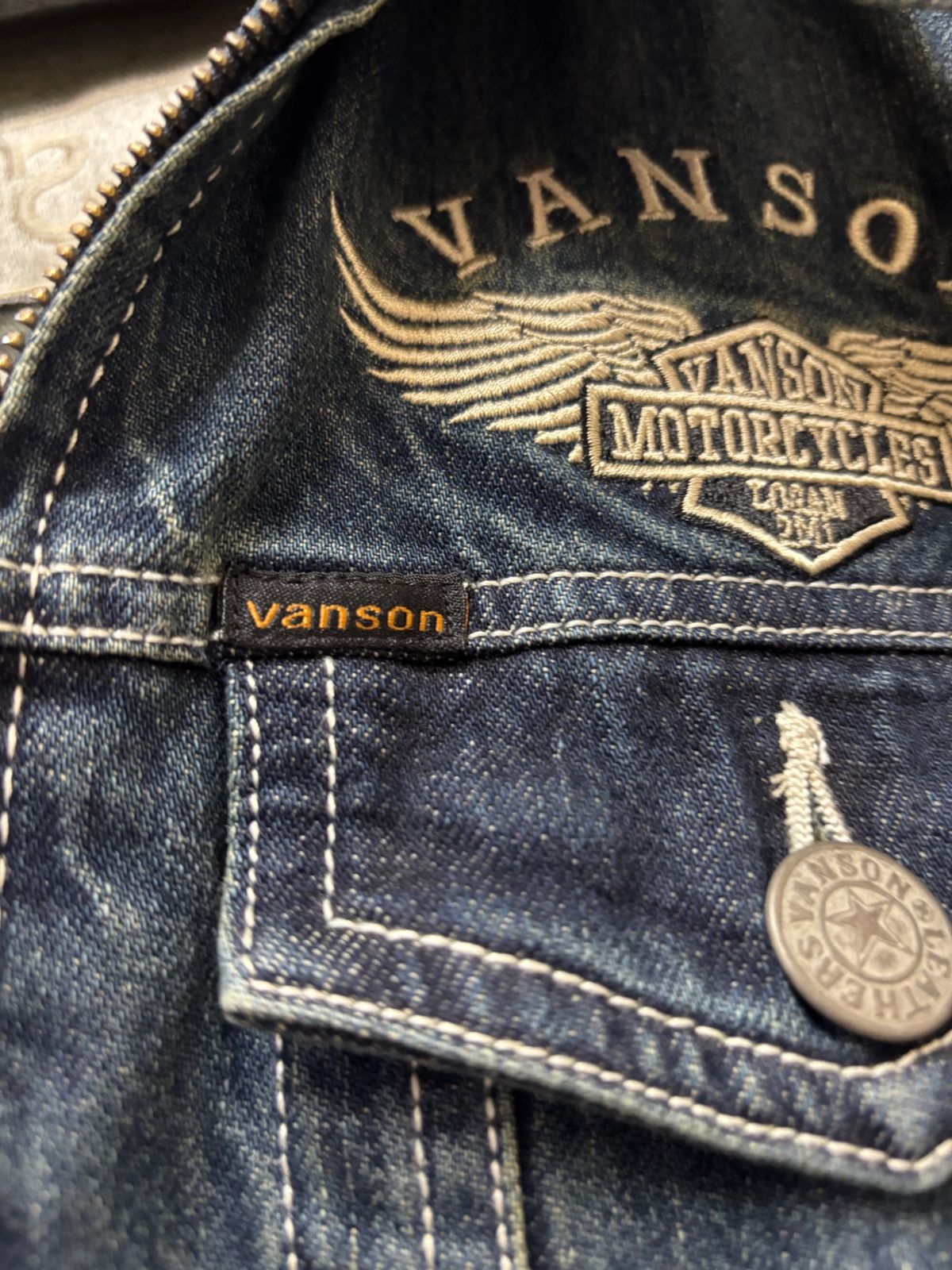 中古 VANSON 総刺繍 デニム オーバーオール つなぎ フライングエンブレム 中古 VANSON 総刺繍 デニム オーバーオール つなぎ フライング