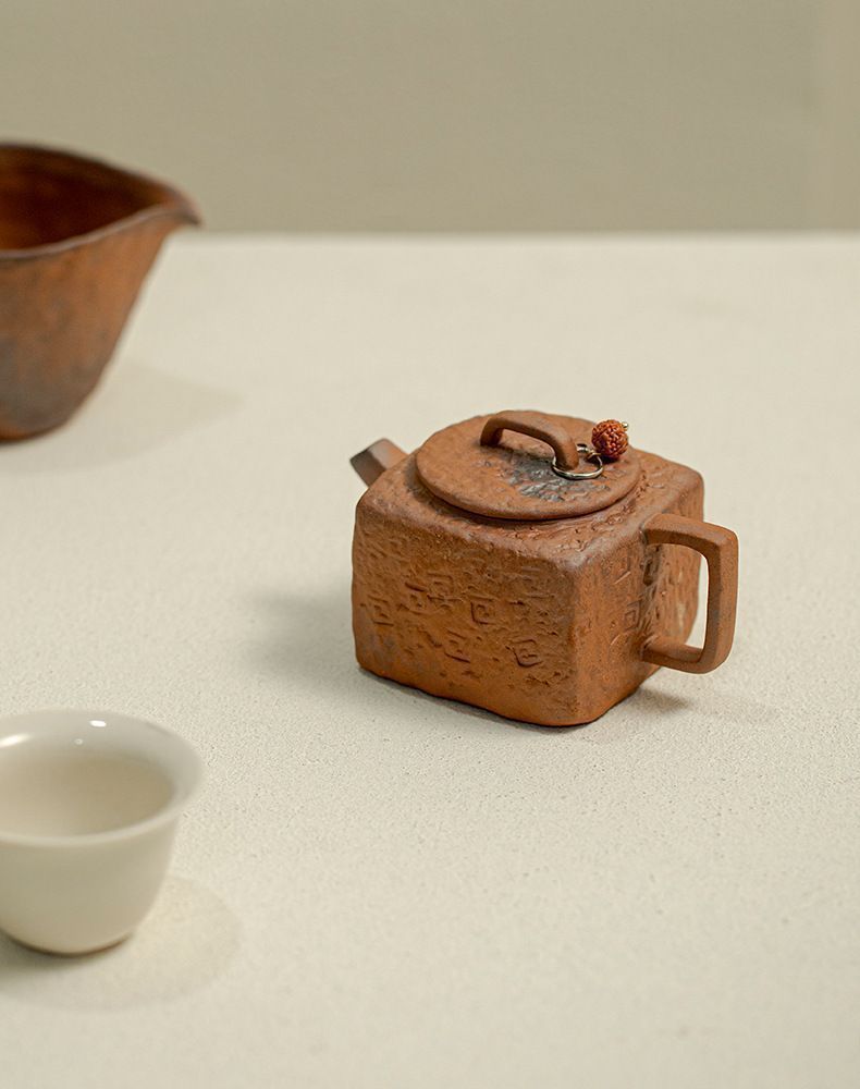 茶器 岩鉱陶泥ハスの葉手摑茶壺 煎茶器 新品未使用 茶器 岩鉱陶泥ハスの葉手摑茶壺 煎茶器（茶器・茶壺 | 小梅茶荘）