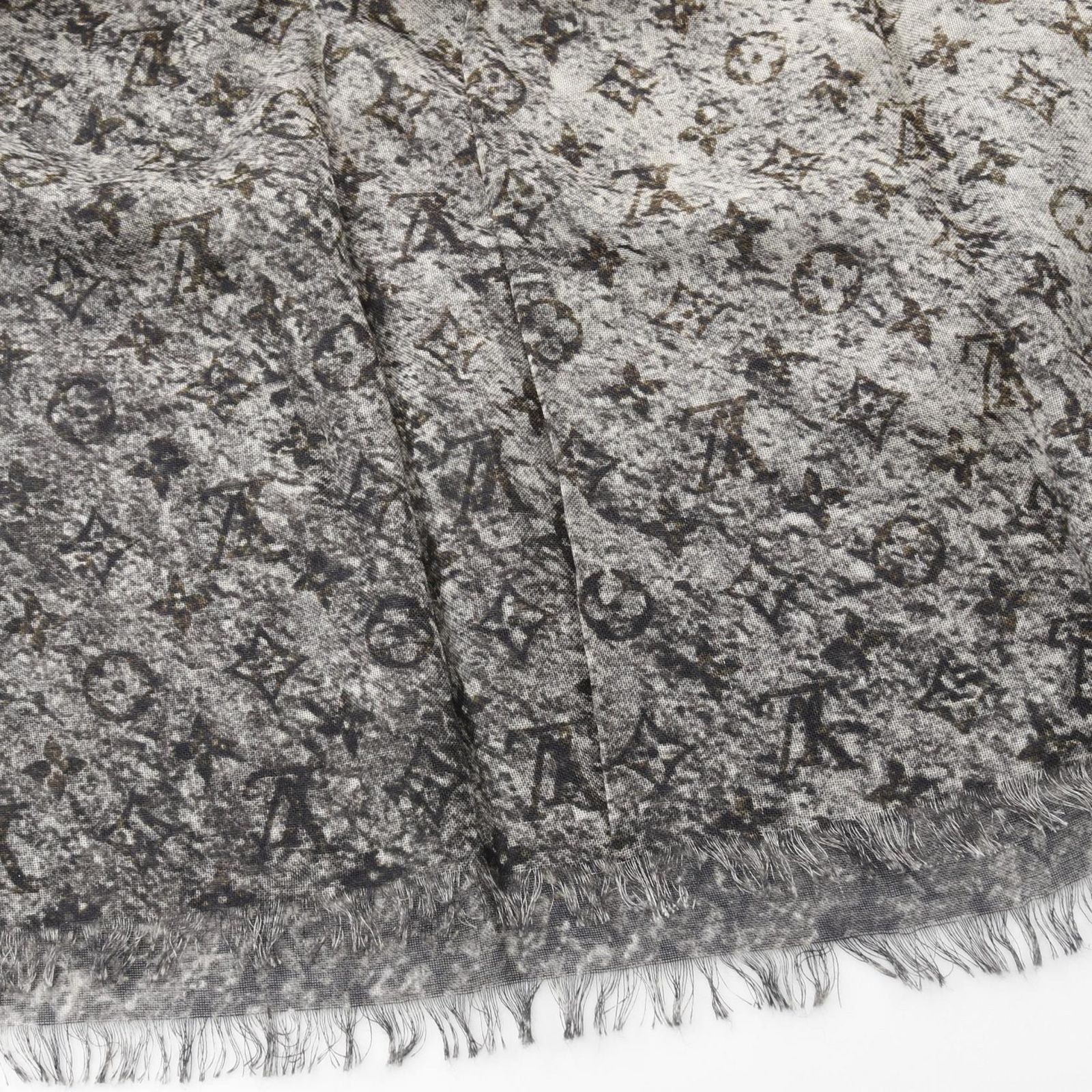 LOUIS VUITTON ルイヴィトン エトール・モノグラム エッセンシャル