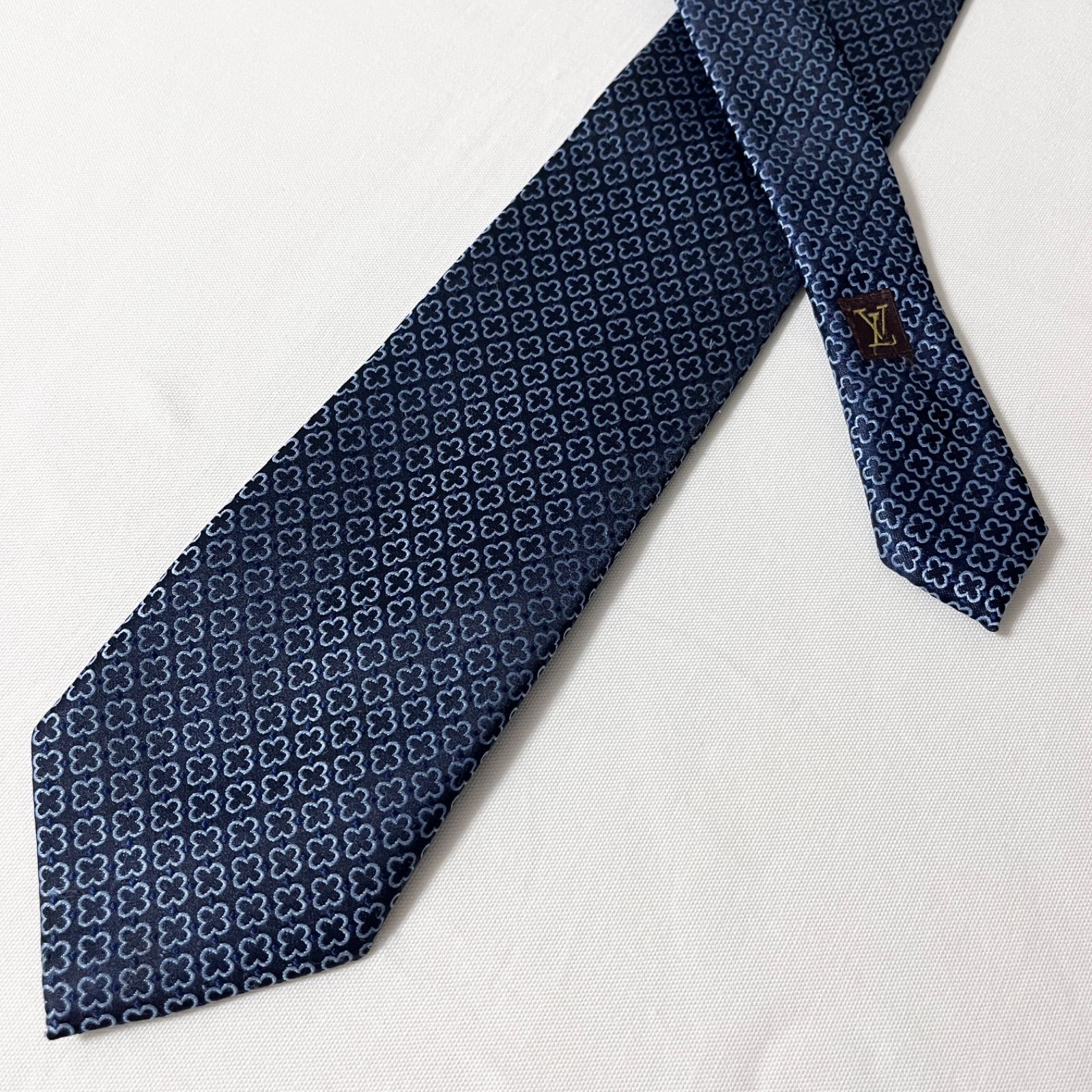 【美品】　ヴィトン　ネクタイ　シルク100 ネイビー LOUIS VUITTON ルイヴィトン ネクタイ シルク ネイビー LV柄