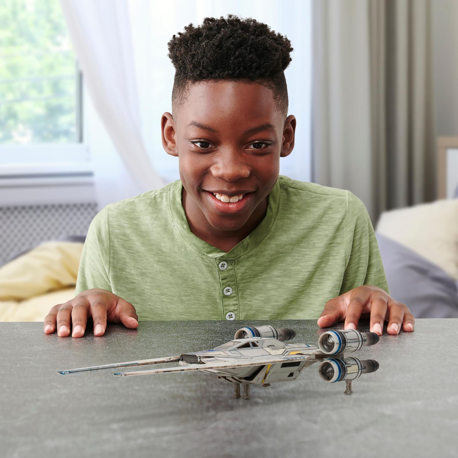 STAR WARS Micro Galaxy Squadron U-Wing Starfighter - 12-Inch Vehicle with F out Wings Troop Bay Sniper Gun and Three 1-Inch