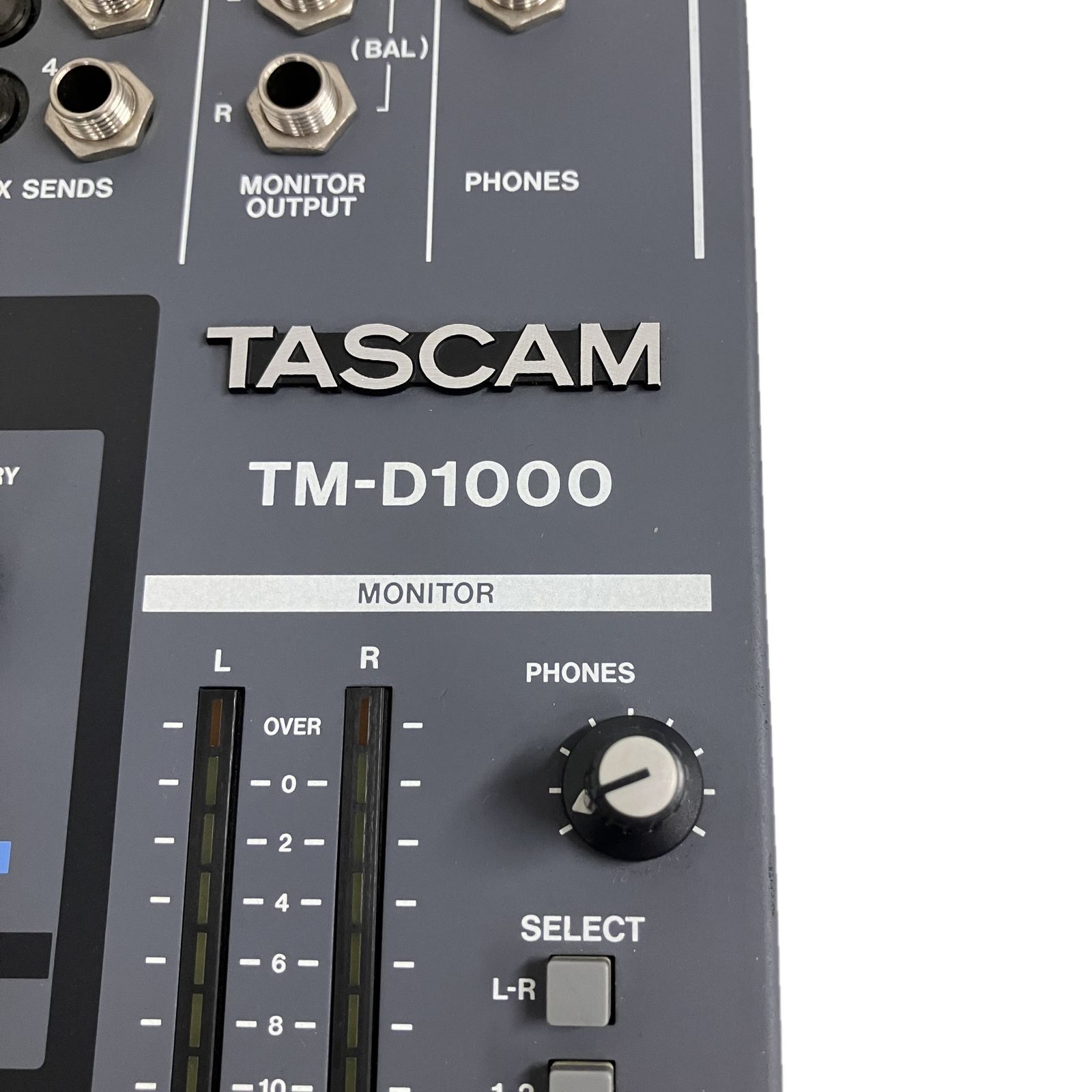 TASCAM【TM-D1000】デジタルミキサー【美品】 Tascam TM-D1000 16-Channel Digital FX Mixer plus MA-AD8 Module