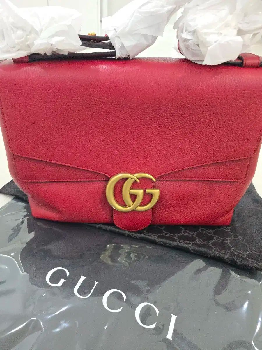 GUCCI GUCCI グッチ マーモント ショルダーバッグ ラージ 赤