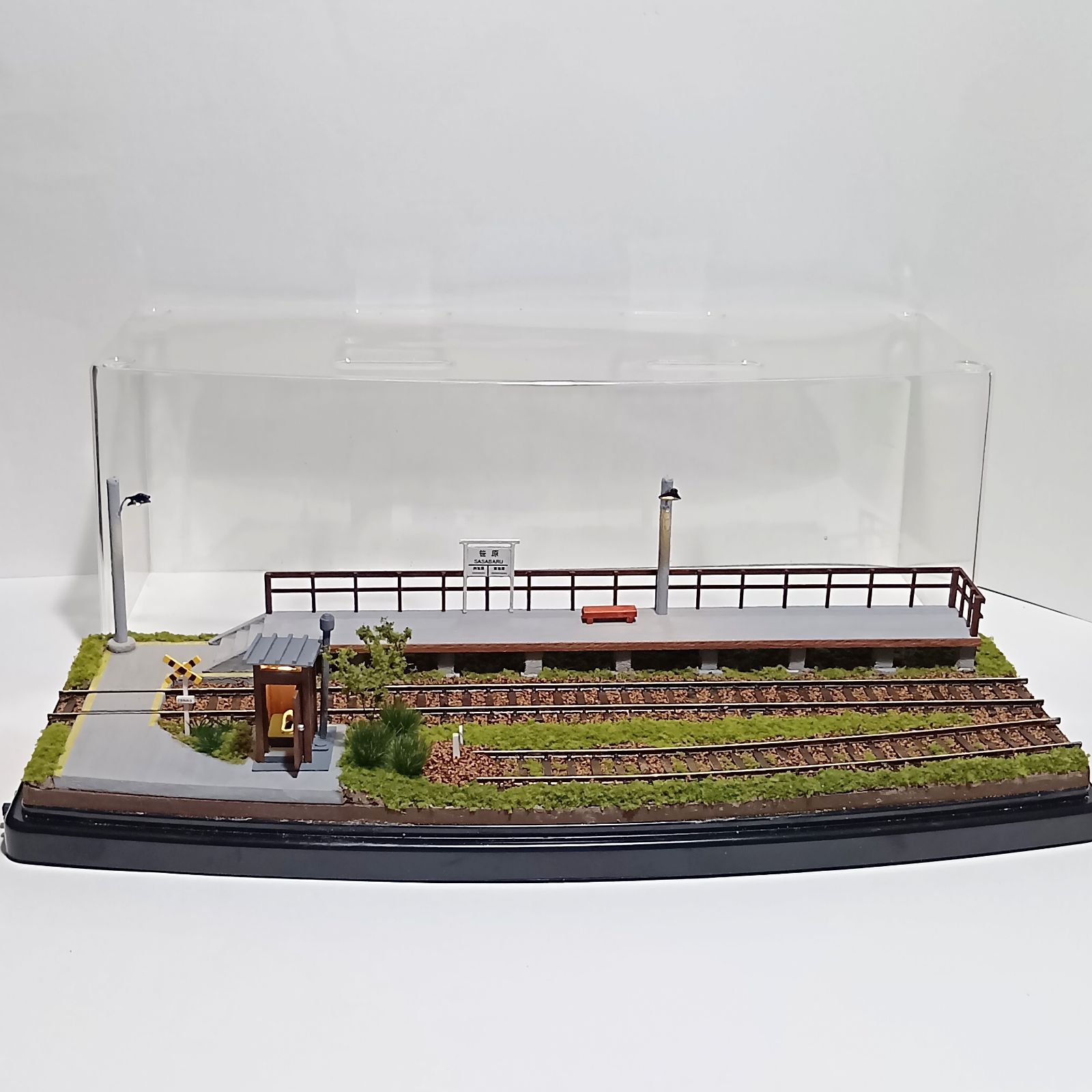 HOゲージ ジオラマ 駅　中古 鉄道模型 HOゲージ ジオラマ 車両展示台(無人駅) - メルカリ