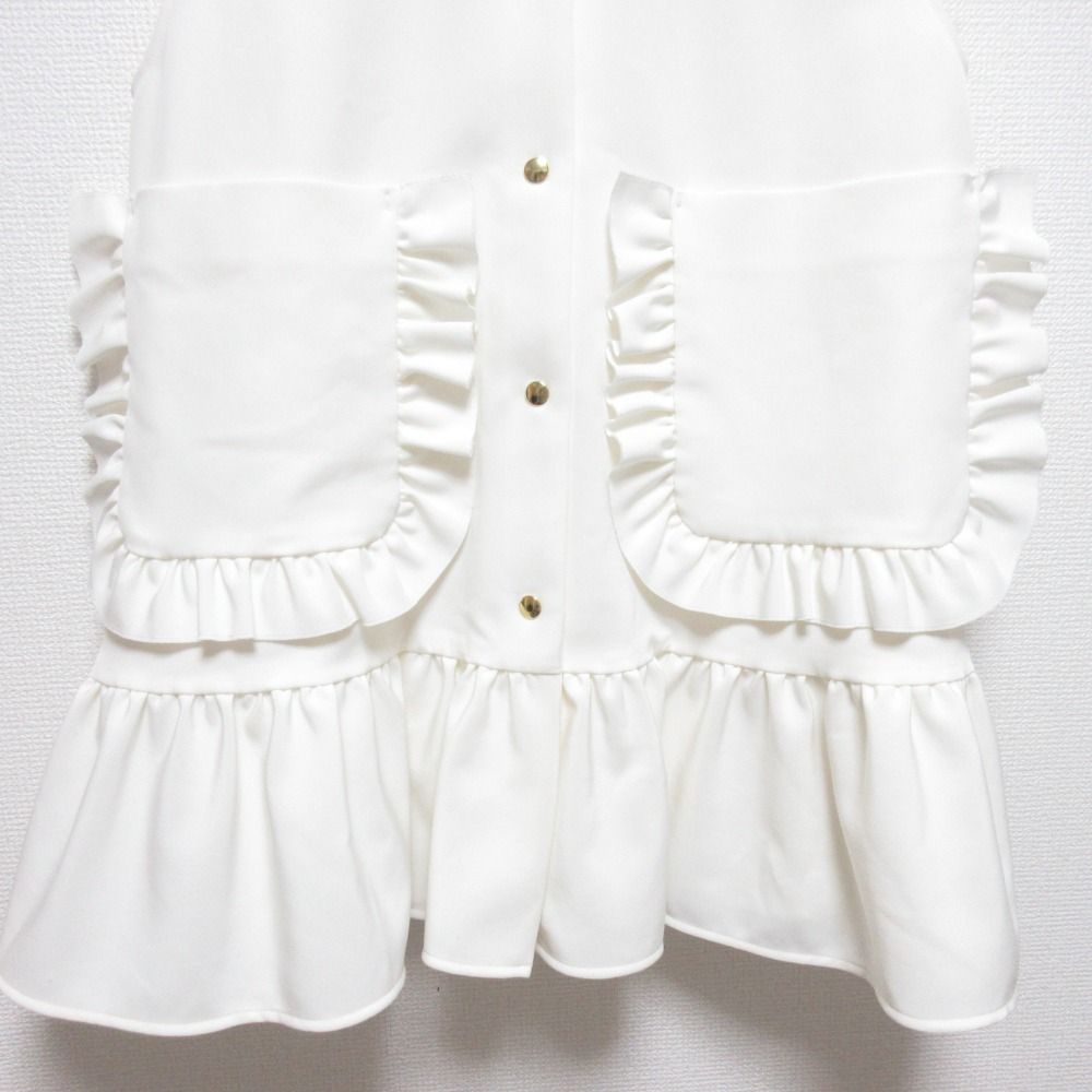 美品 24SS yori ヨリ 金ボタン ポケット フリルジレ