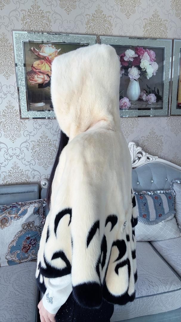 帽子付 優しい雰囲気の大判ミンクファーケープポンチョ毛皮ファー