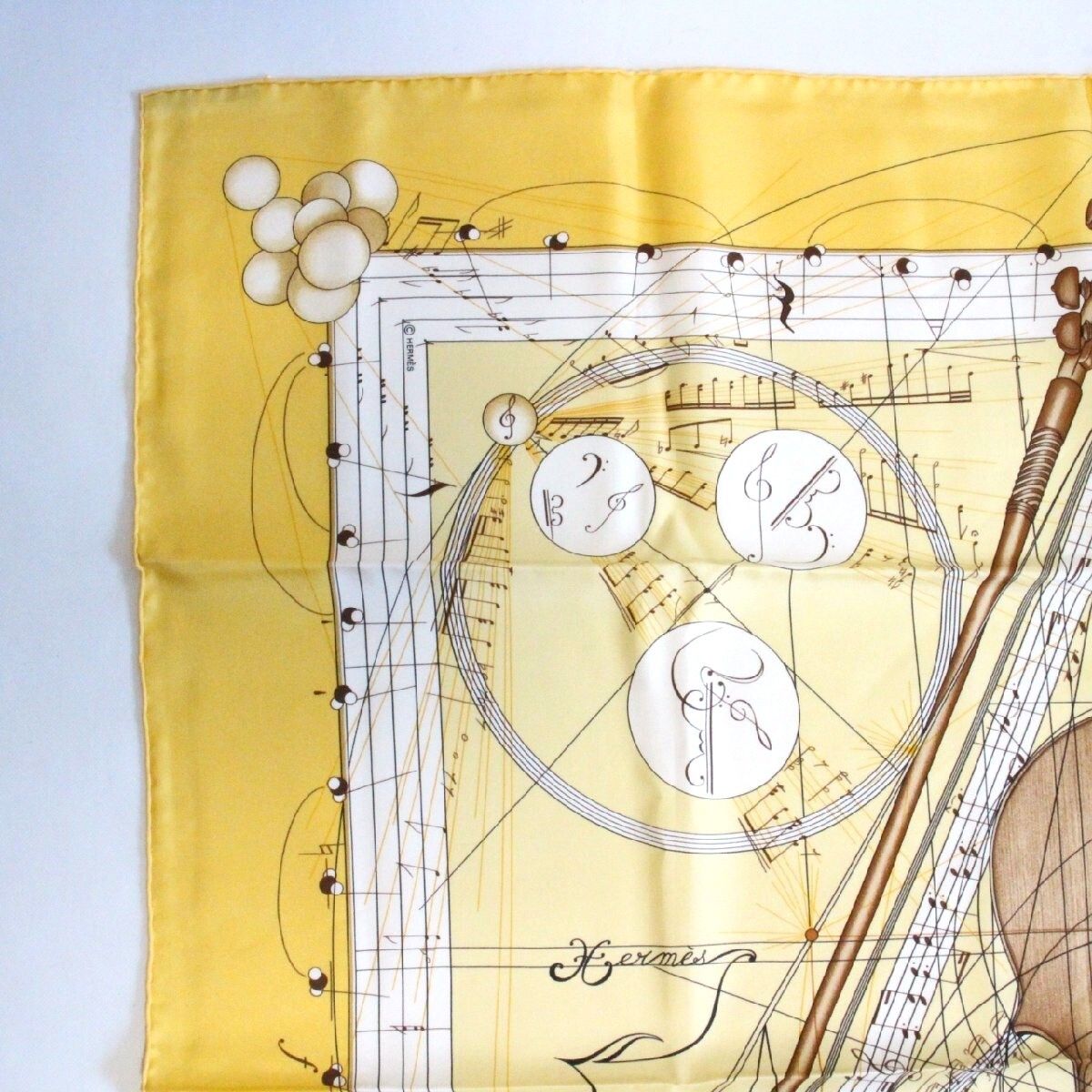 ☘️名作 新品未使用☘️ HERMES　球体が奏でる音楽　スカーフ カレ90 HERMES】エルメス『カレ90 球体が奏でる音楽 La Musique des