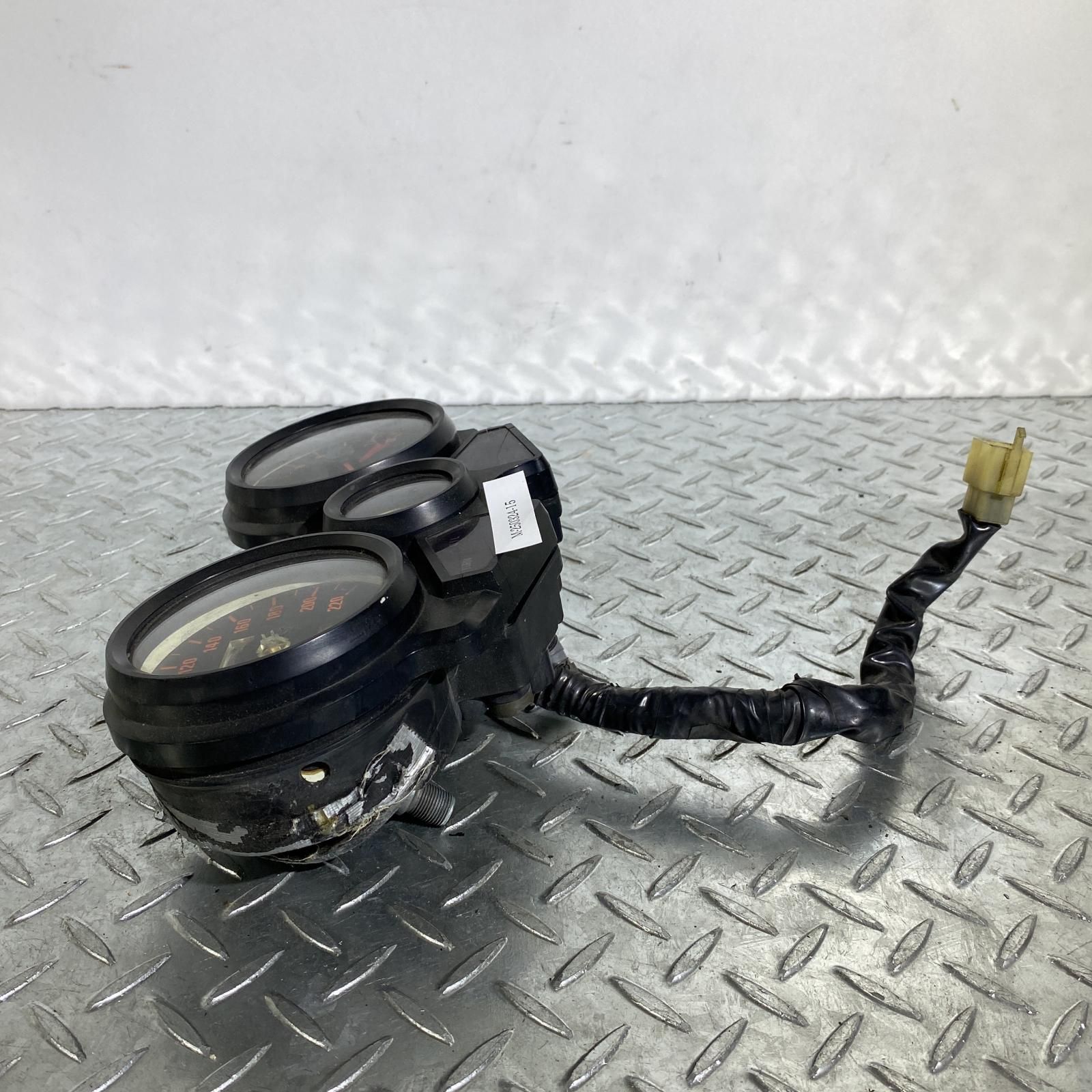 CBX550F CBX400F メーター　純正 Amazon.co.jp: 2型用 CBX400F CBX550Fリプロメーター インジケーター