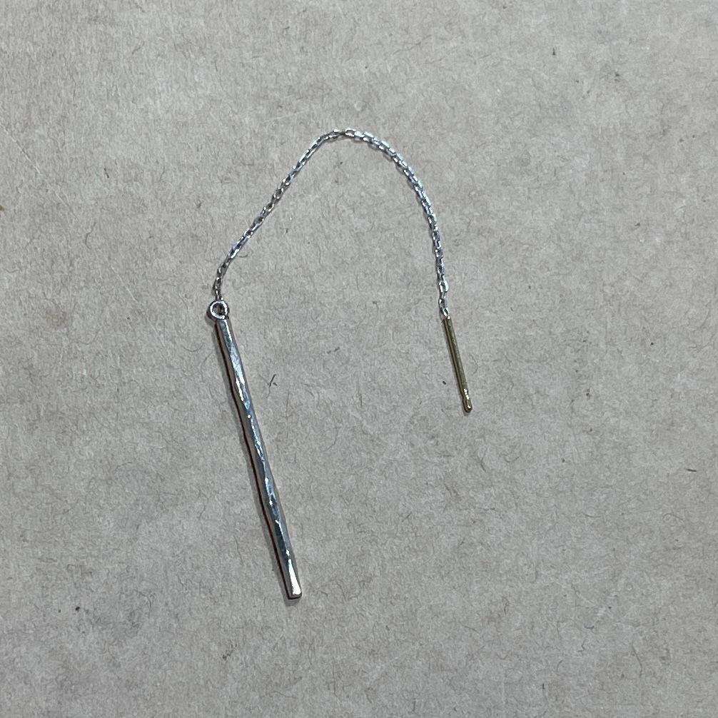 K18刻印 ポスト 18金 ゴールド ロングチェーン ロングポール 片耳ピアス ピアス 総重量0.55g 現状品 0.0005kg