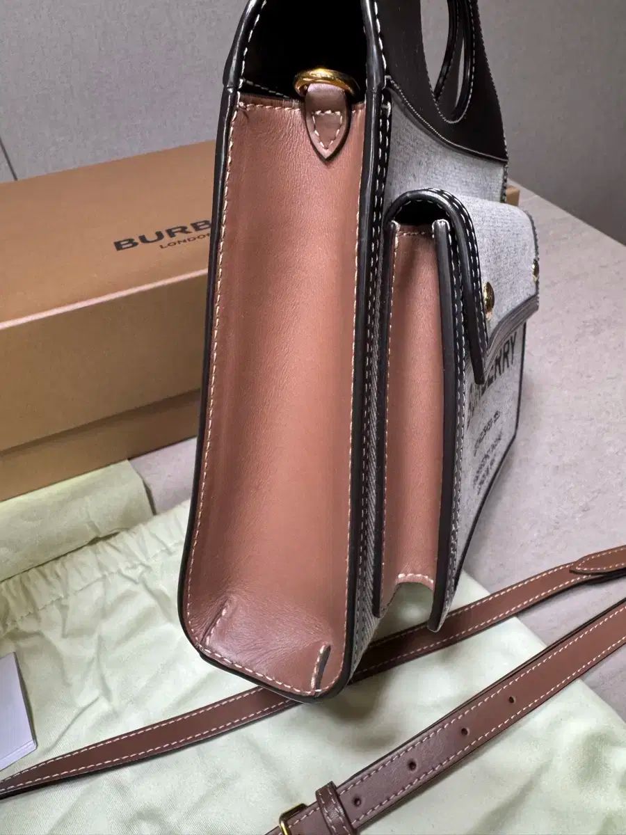 Burberry バーバリー