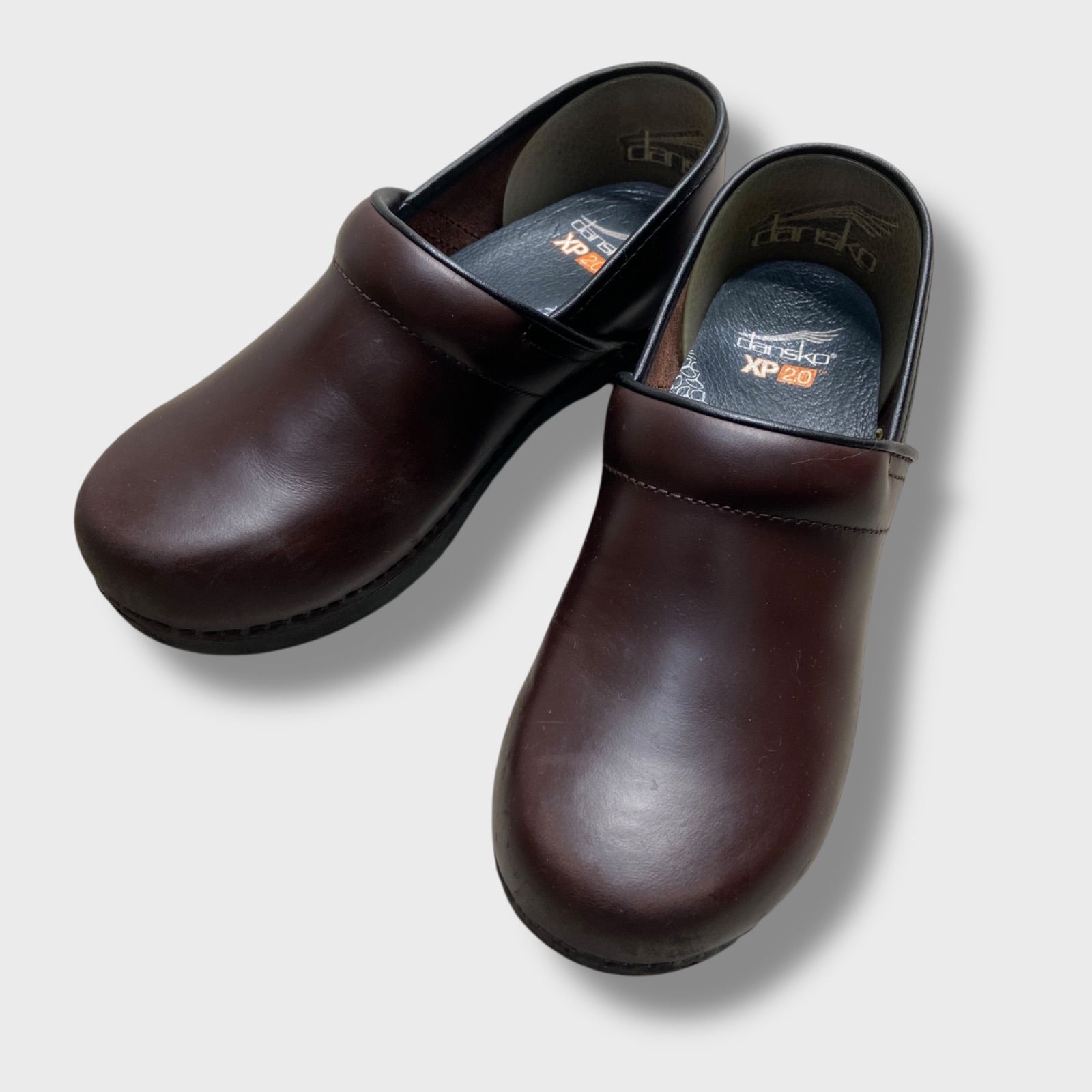 ダンスコ プロフェッショナルXP2.0 クロッグサンダル ブラウン 24.5cm