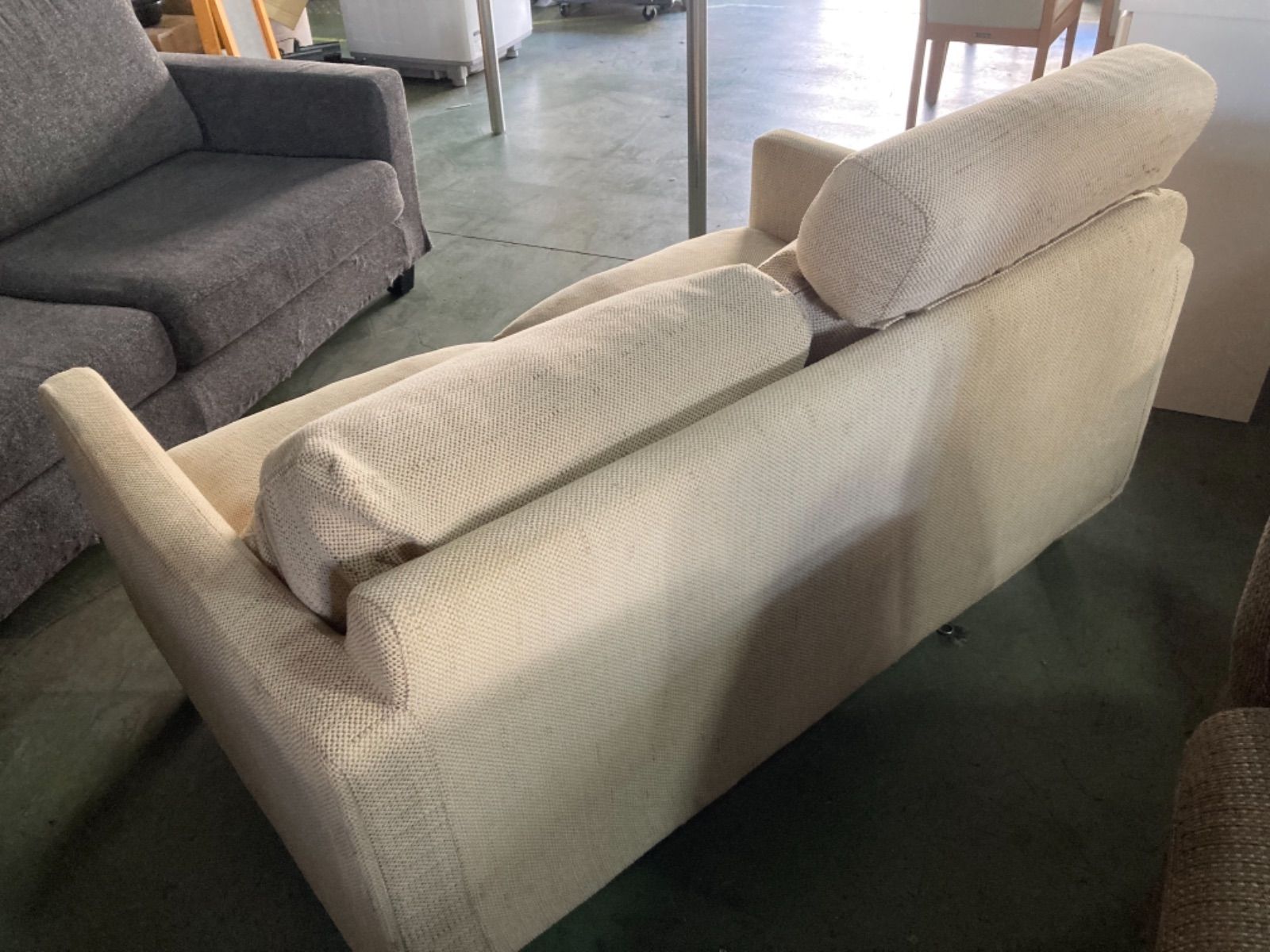 ○ 無印良品、2人掛けソファー、ヘッドレスト×1、東京都下、送料込み