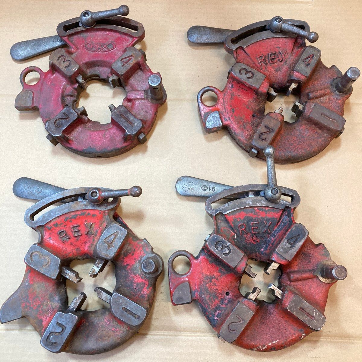 ＊＊REX レッキス 自動切上ダイヘッド チェーザ付 4台セット レッド