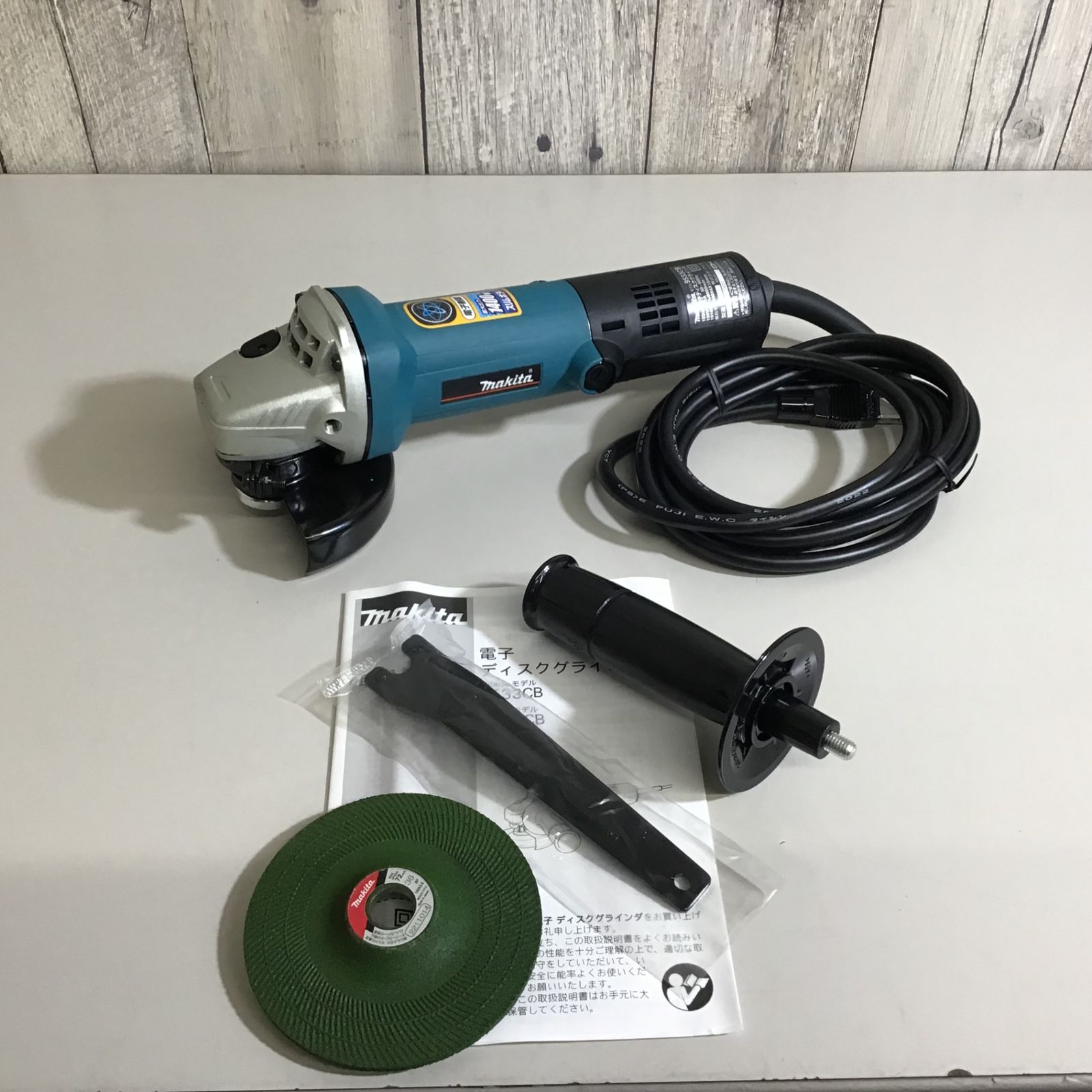 未使用品☆マキタ(makita) 100mmディスクグラインダ 9533CB ☆戸田
