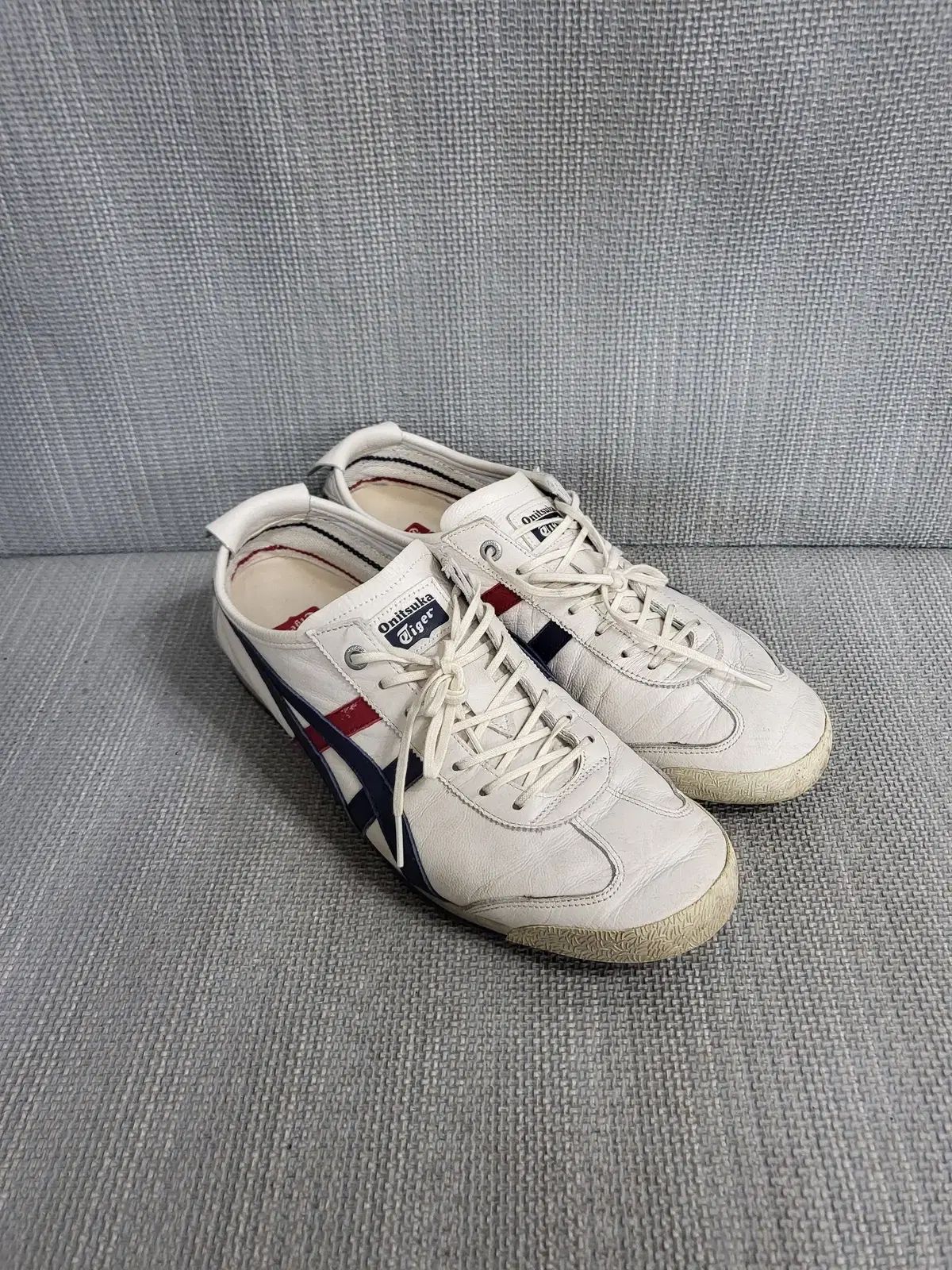 【雷市場（ポンジャン）商品韓国直送】onitsuka tiger(オニツカタイガー) スニーカーズ 270