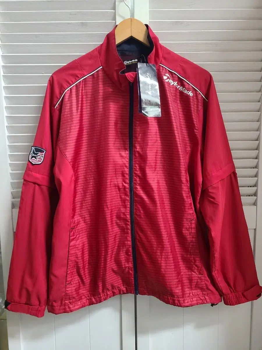 美品TaylorMade　 ジャケット　赤　アウター　テイラーメイド　M reonard_1-240001152769