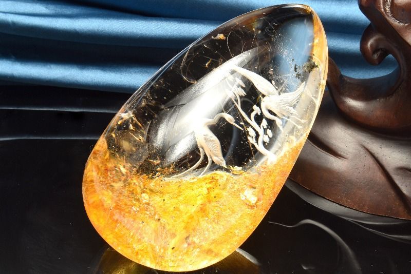 ルチル入り 繊細彫刻