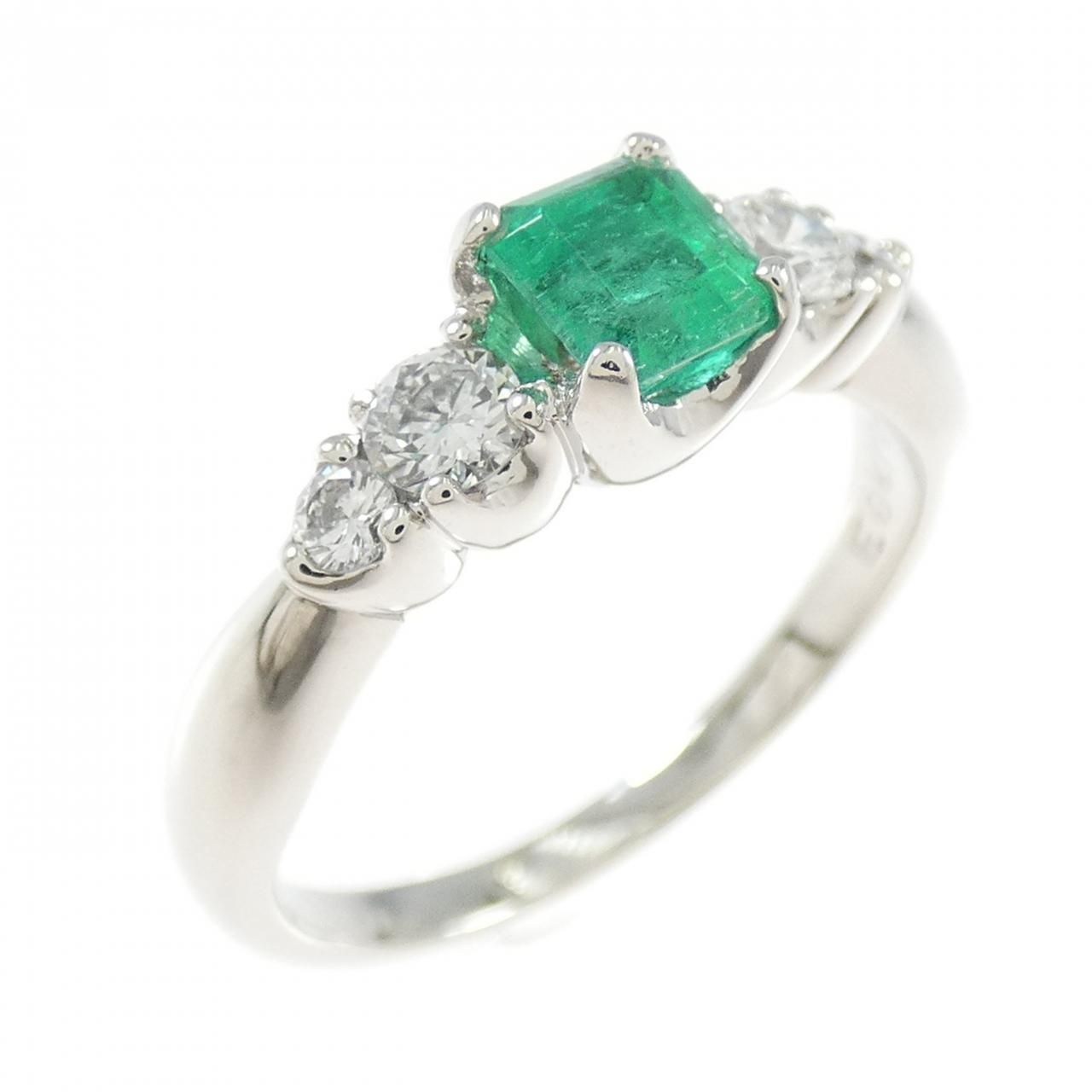 PT900 エメラルド リング 0.47CT - メルカリ