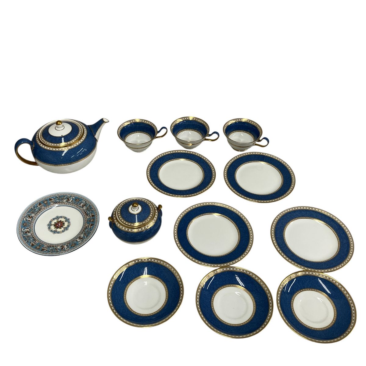 wedgwood ULANDER FLORENTINE パウダーブルー ティーポット シュガーボックス カップ-ソーサー プレート セット キッチン 食器 良好 T10009484