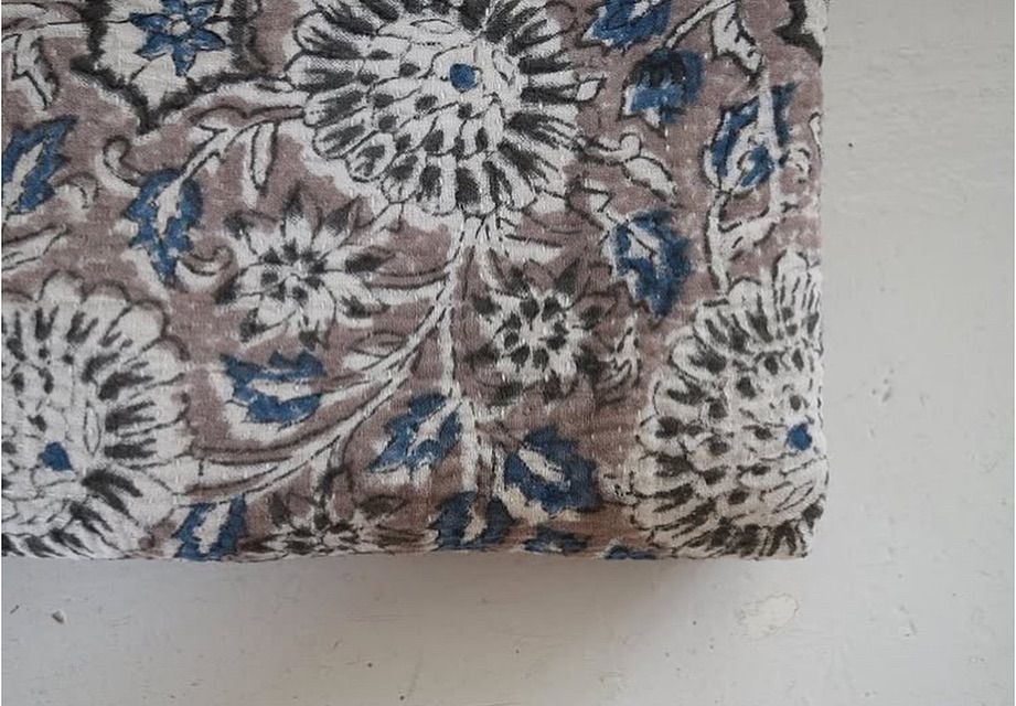 ヴィンテージのバグルカンタキルト 刺し子