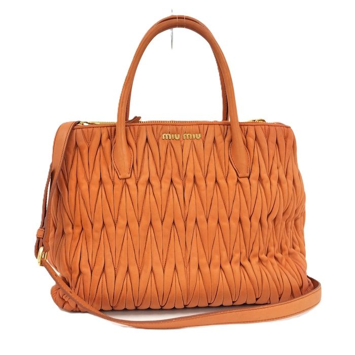 MIUMIU 2WAYバッグ レザー オレンジ - メルカリ