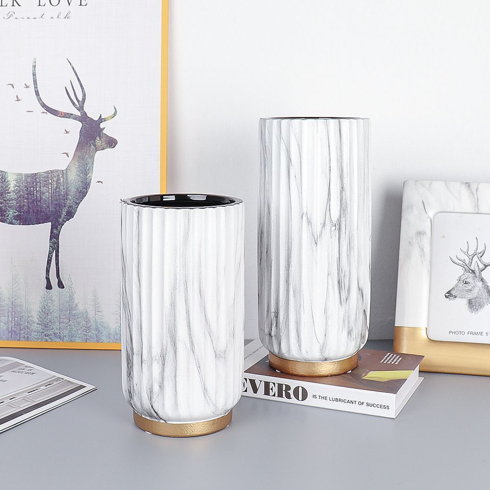 深川製磁 雲金光明富士 花瓶 有田焼 宮内庁御用達 富士山 壺 Amazon.co.jp: 有田焼 深川製磁 雲金光明富士 花瓶 宮内庁御用達