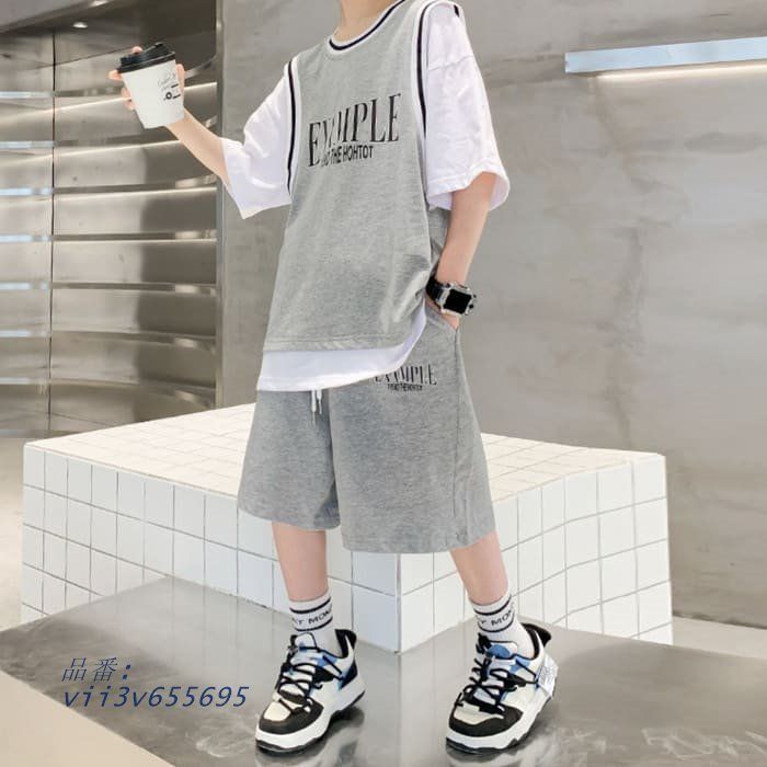 ロゴTシャツ