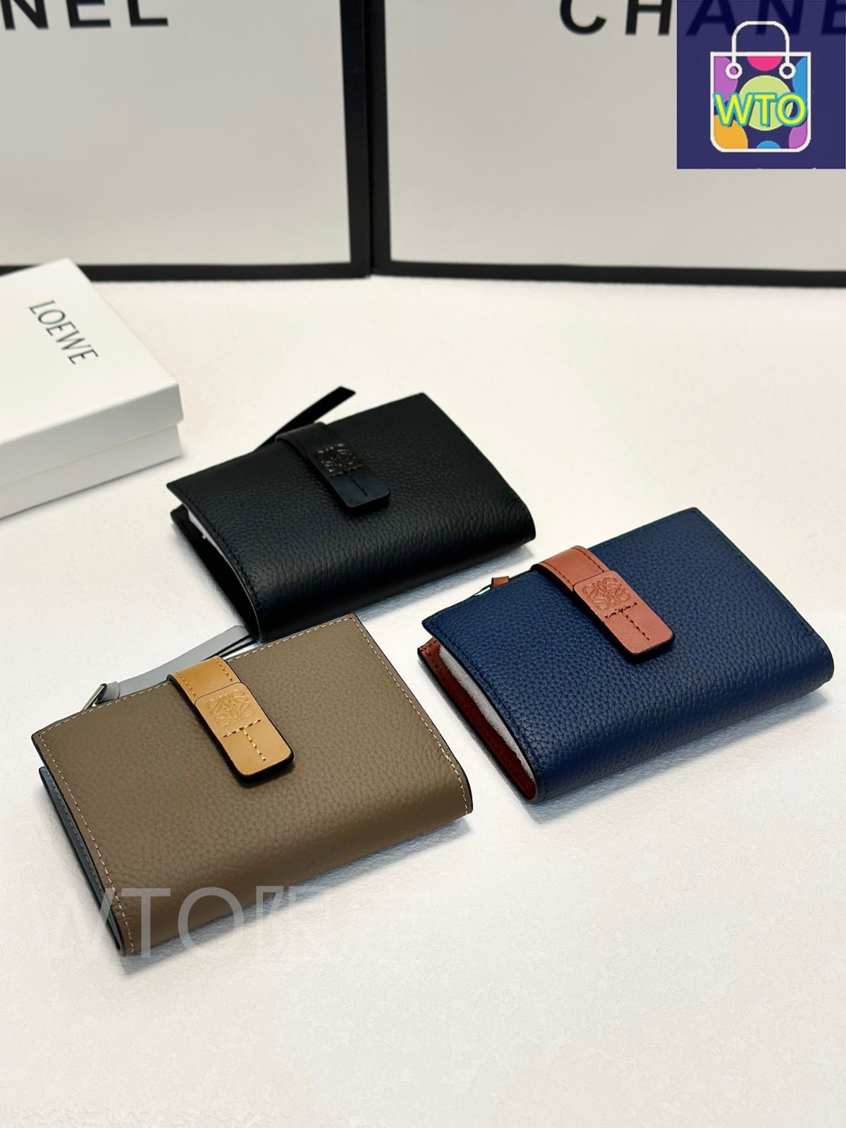 ロエベ LOEWE 折り財布 ブラック 未使用品 紙幣 カード 【公式通販】