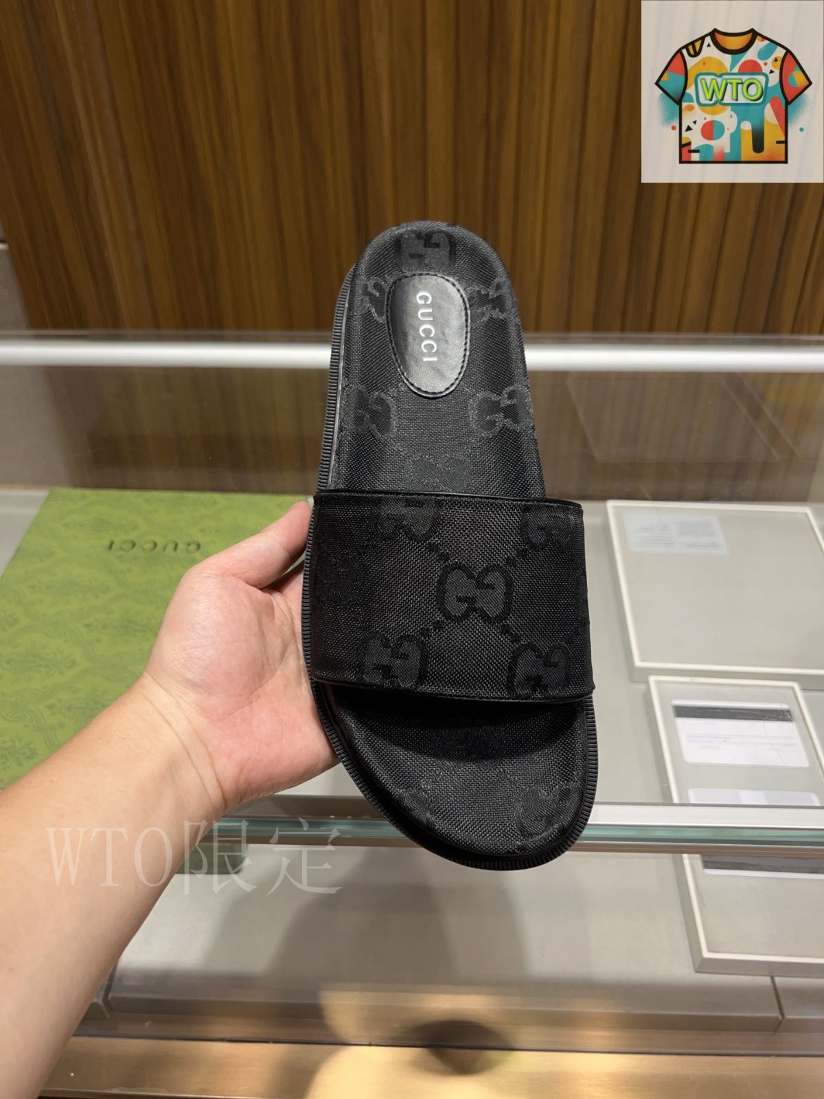 Gucci グッチ メンズ スリッパ04-1 - メルカリ