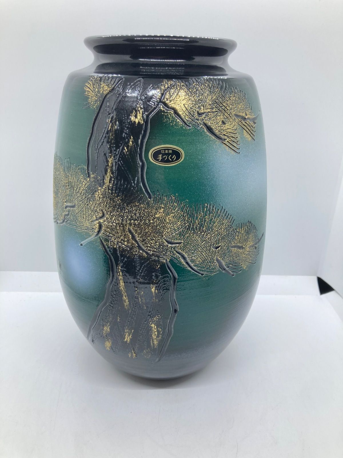 大倉陶園 OKURA 金彩色絵 藤の花 花瓶 高さ35cm 大倉陶園 OKURA 金彩色絵 藤の花 花瓶 高さ35cm 大倉陶