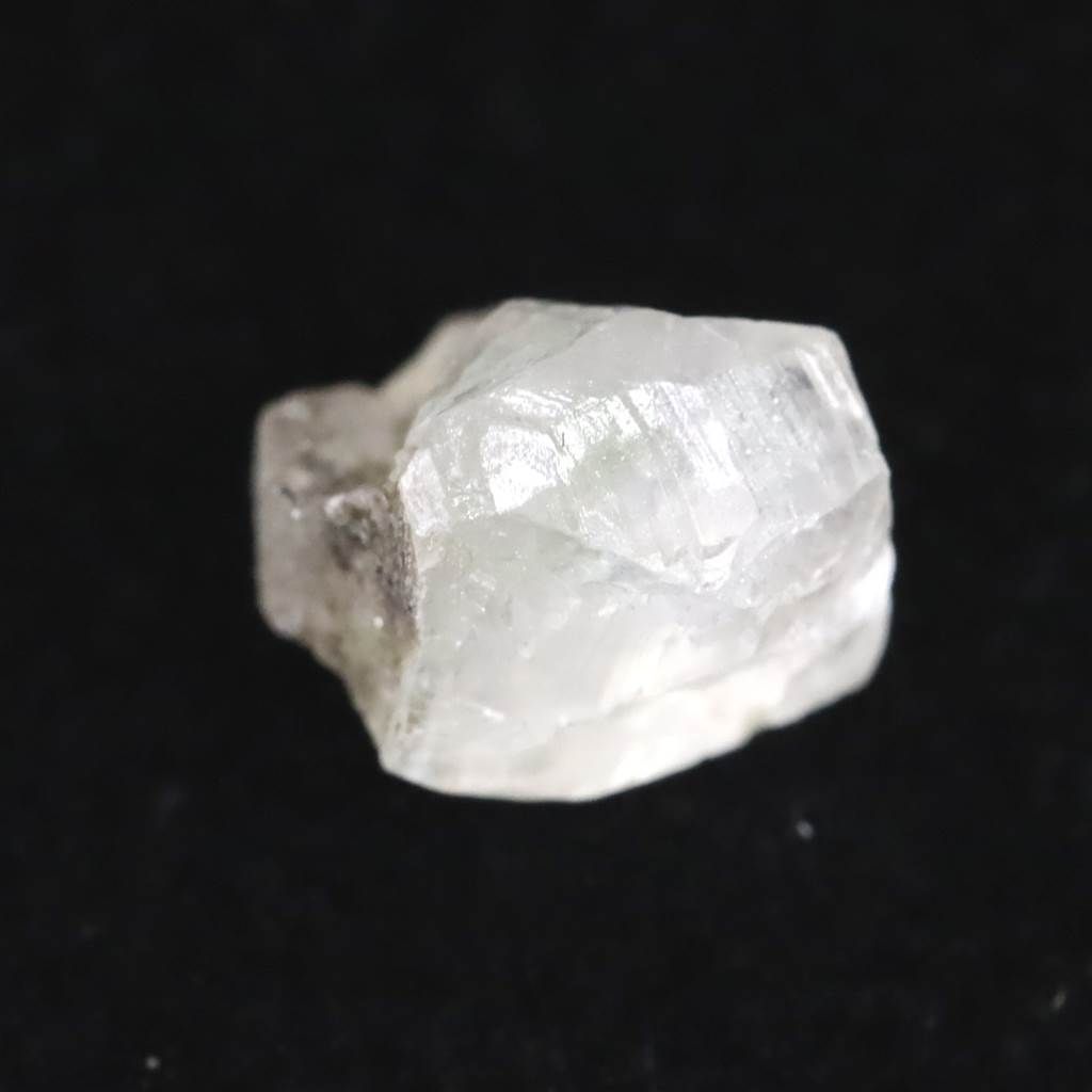 ロシア産 フェナカイト 原石 0.24g 【榎本通商79909】