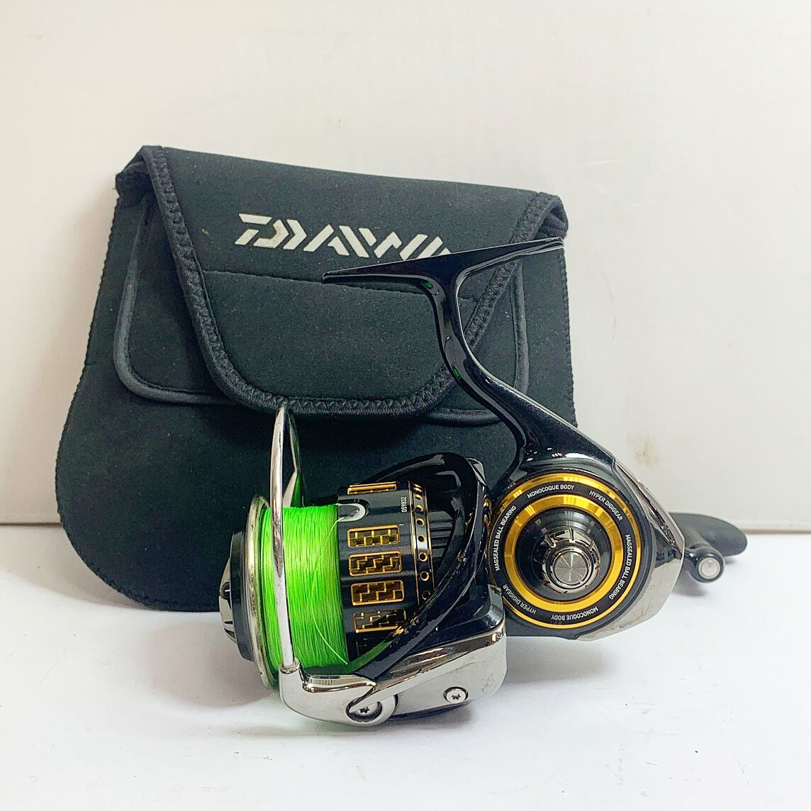 DAIWA ダイワ 17モアザン 3500 スピニングリール ケース付 キズ