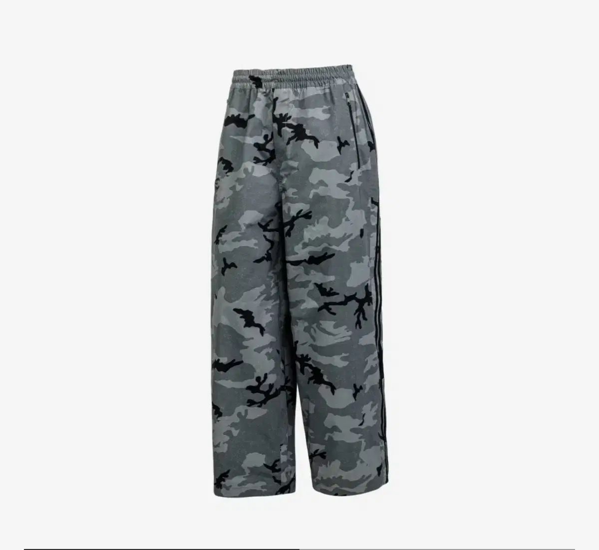 チャットクラブ adidas アディダス コラボ 製品 販売