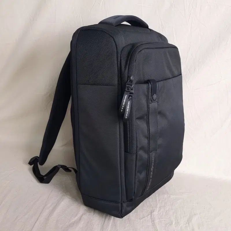 サムソナイト バックパック 本 バッグ ノートパッド 収納