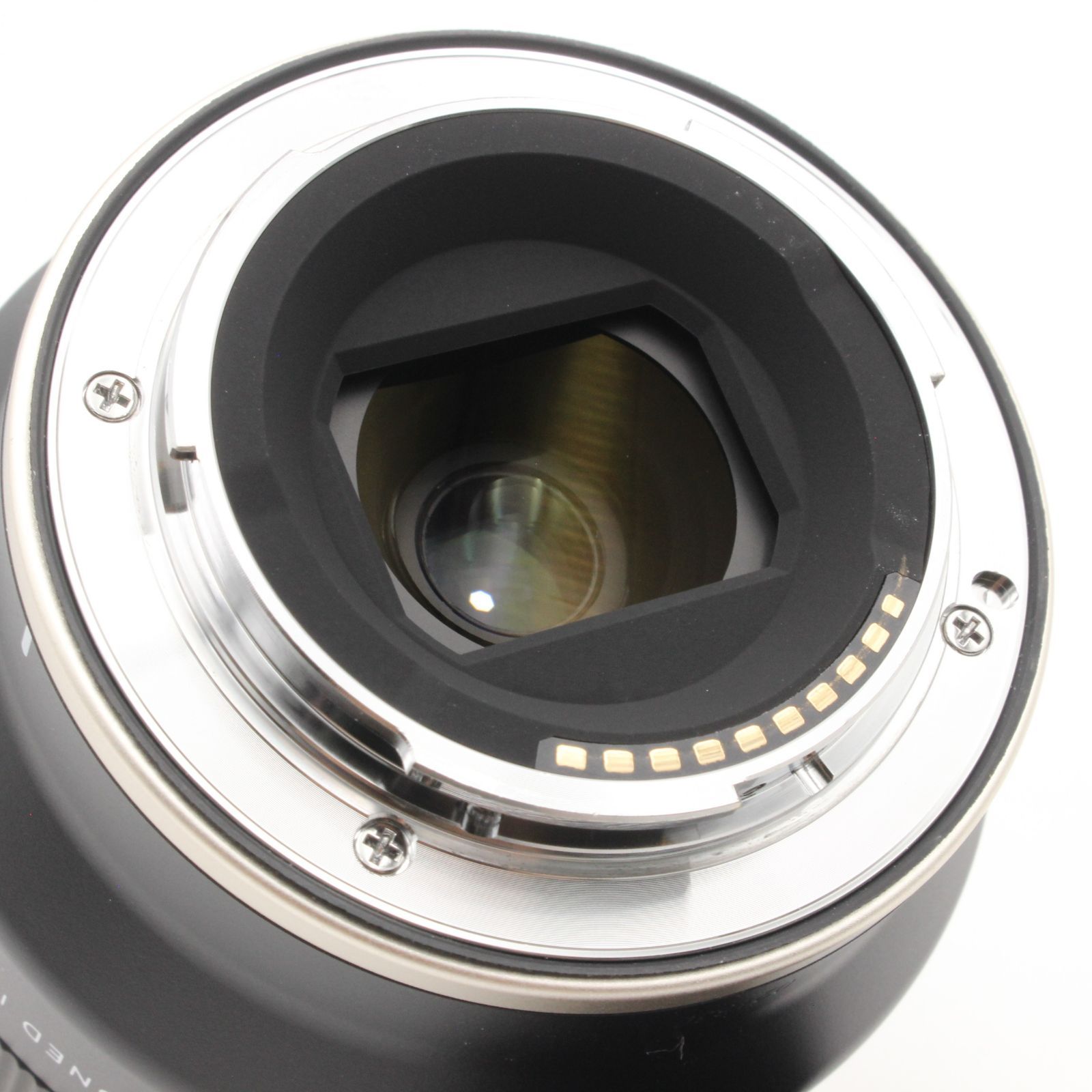 f2.8 Di