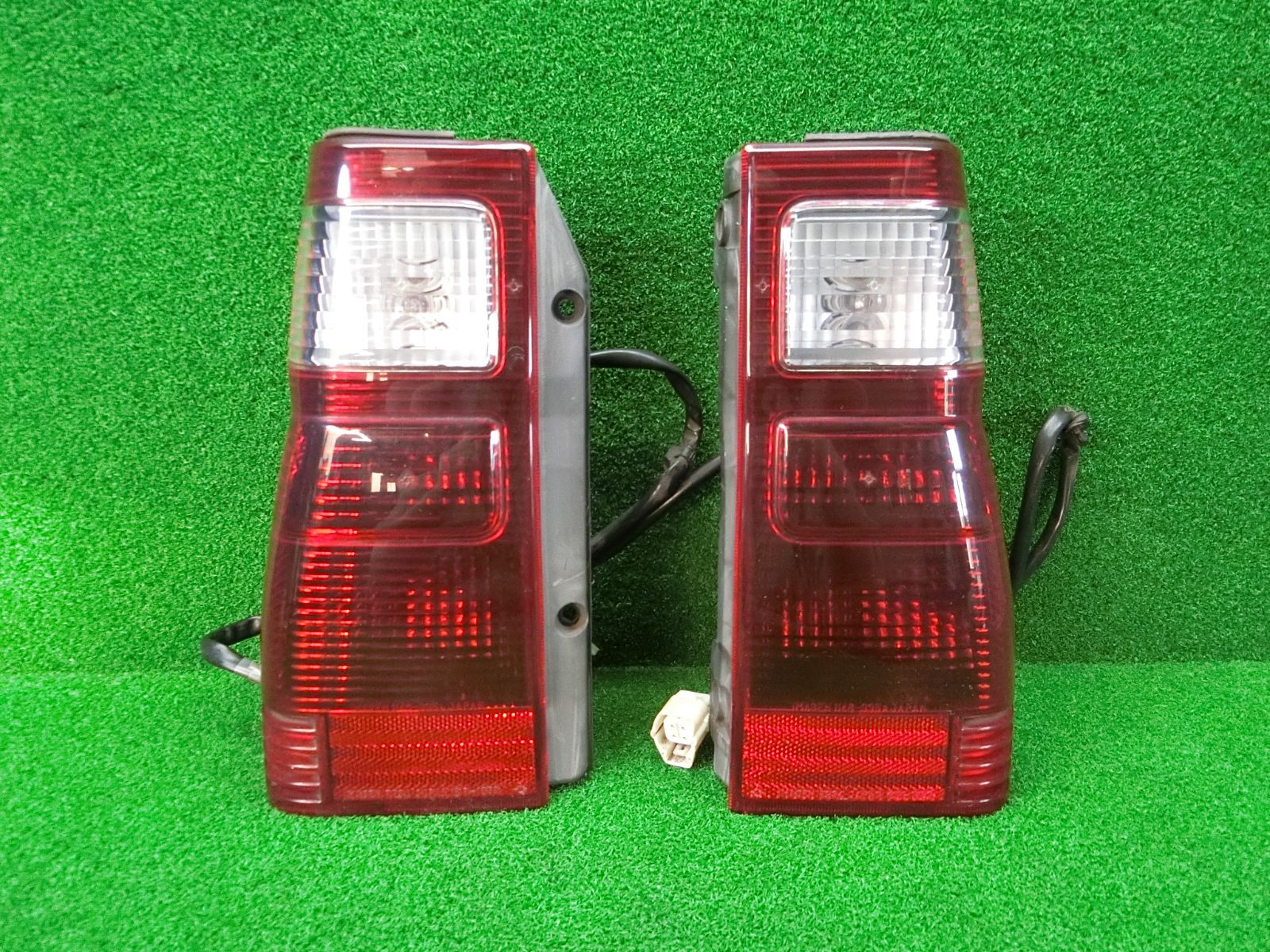 K9589] パジェロミニ H53A H58A テールライト テールランプ