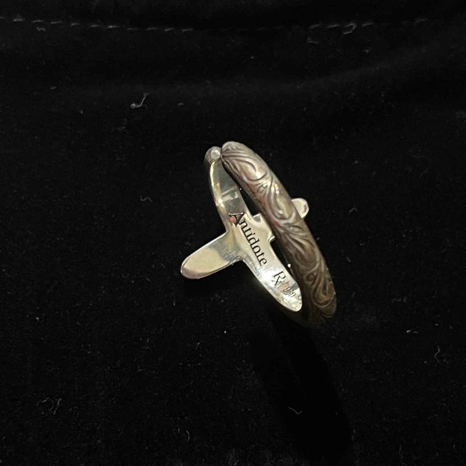新品 ANTIDOTE BUYERS CLUB Engraved Cross Ring RX-712-1