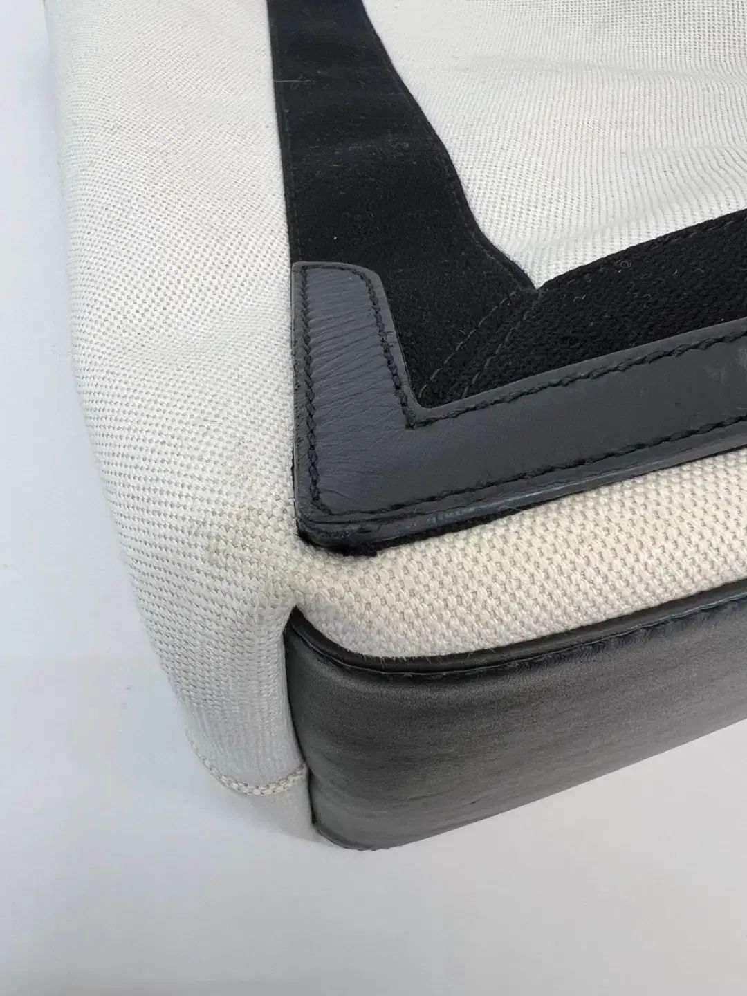 蔚山支店 BALENCIAGA
