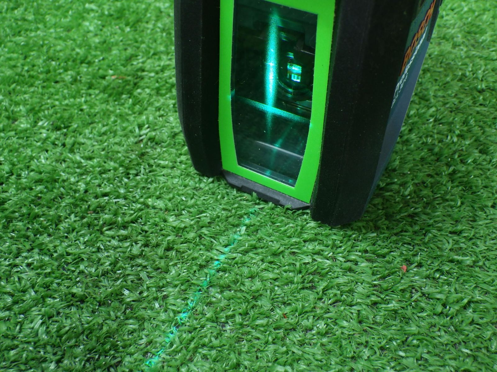 未校正の品 ボッシュ クロスラインレーザー グリーンレーザー GLL30G レーザー墨出し器 測定器 工具 BOSCH 現状お渡し 品 HRDEVELOPMENT_JP