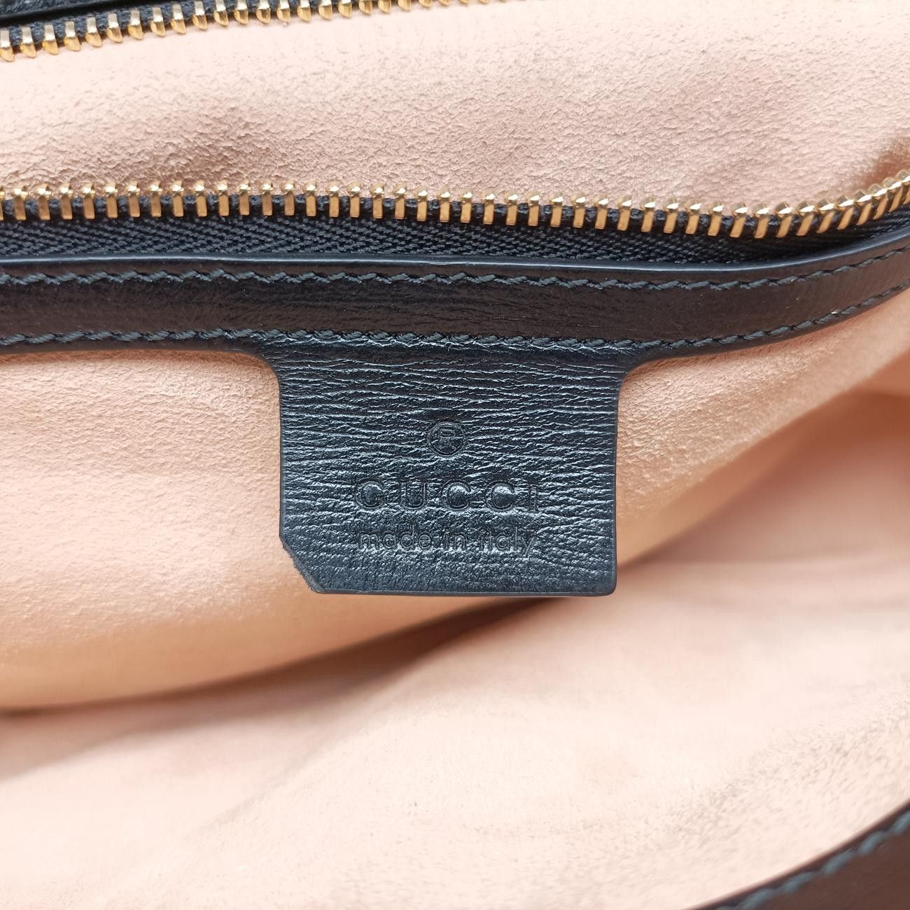 グッチGucciマリーナ レッド