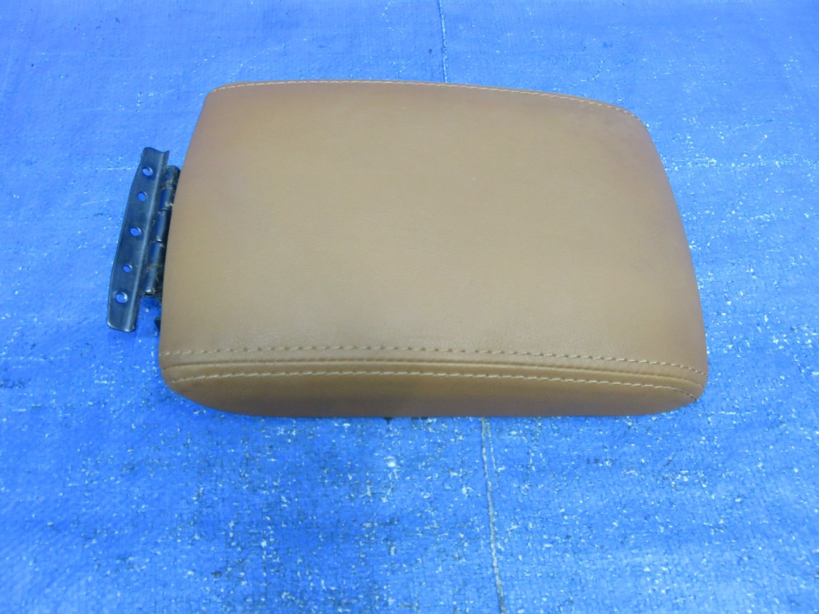 LA6782 スバル GVF インプレッサ WRX STI センターコンソール 蓋 カバー アームレスト 純正 GRB GVB GRF 汚れ