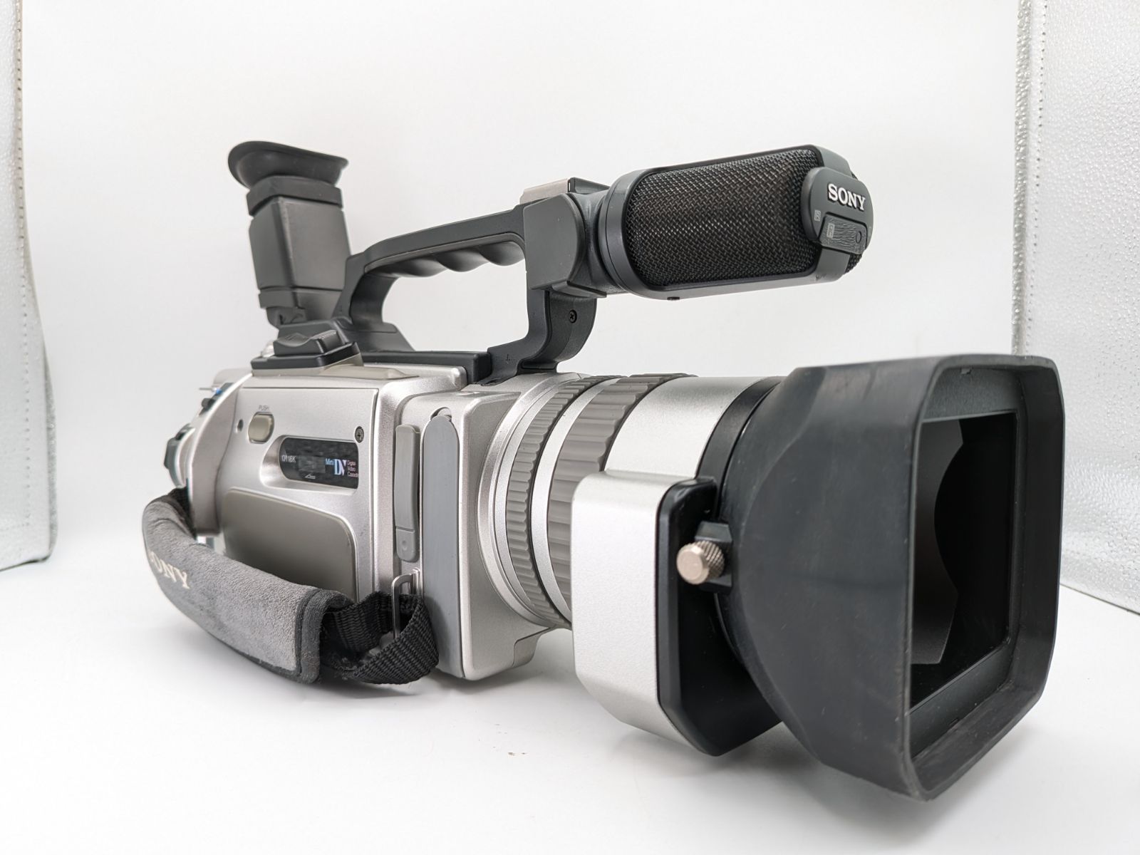 美品・動作〇】SONY ビデオカメラ DCR-VX2000 スケートボード - メルカリ