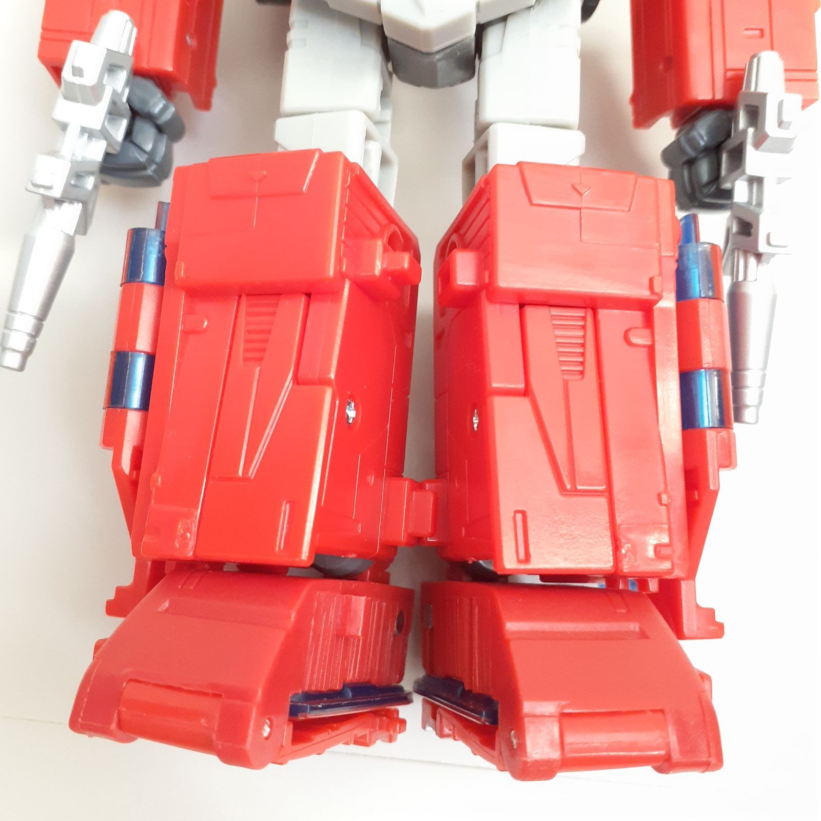 タカラトミー スタジオシリーズ アイアンハイド SS-97 トランスフォーマー トランスフォーマー スタジオシリーズ SS-97 アイアンハイド