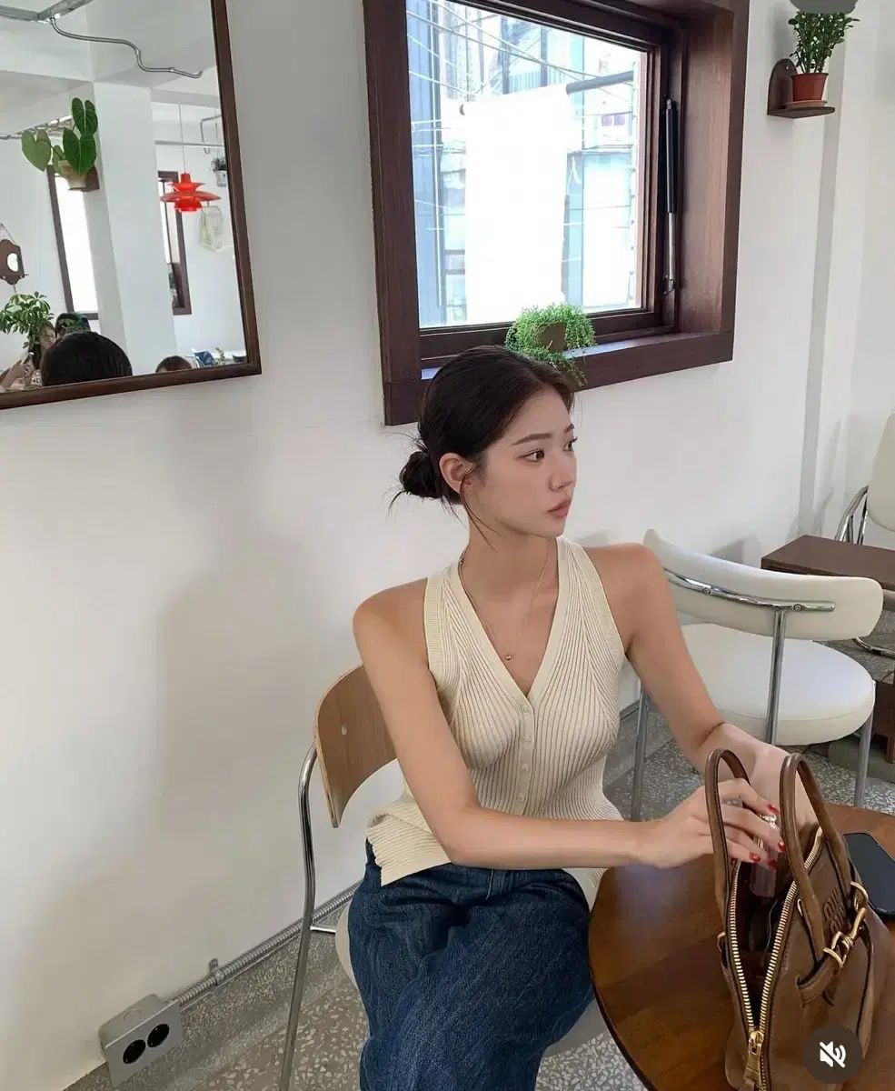 ルー フアン ウー 製作 リブニット ノースリーブ 販売しています