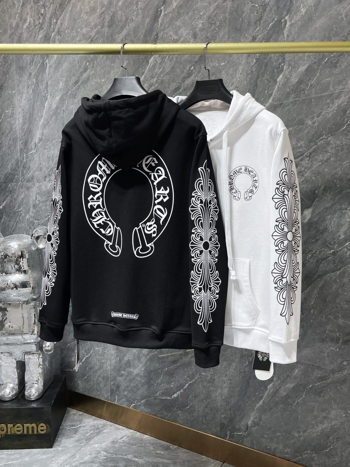 Chrome Hearts クロムハーツ パーカー フーディー ジップアップ 十字架 ジャケット かっこいい フード付き 柔らかい 快適 軽い トップス 人気 男女兼用 春 秋 通気性