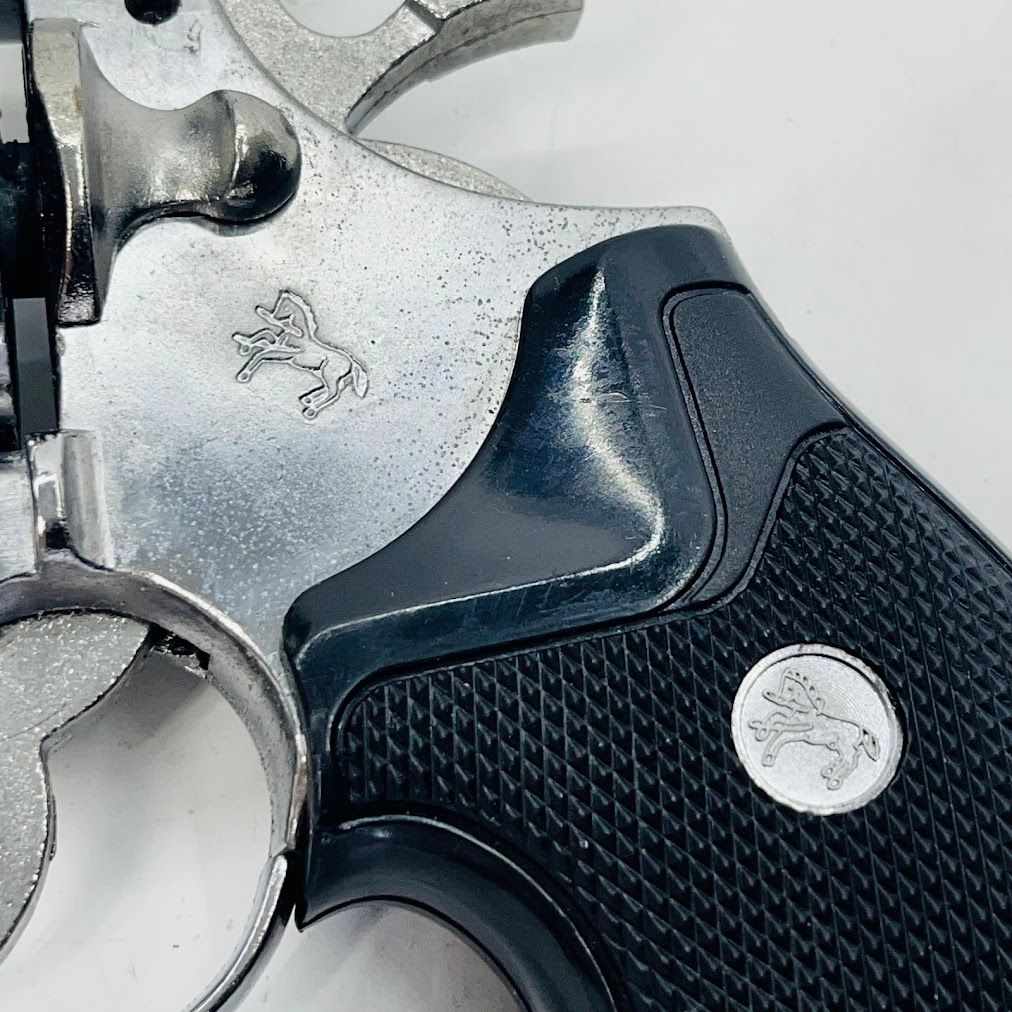 Python 357マグナム 8インチ シルバー メタリック ライター ディスプレイスタンド付き 並行輸入品 WWW_KANDAIZUMI_COM