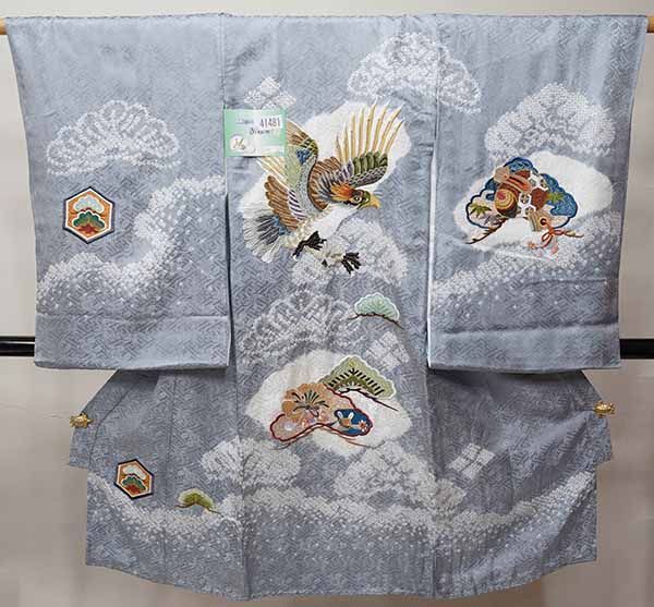 お宮参り 産着 男児 正絹 のしめ 着物 高級 綸子地 絞り 総刺繍 鷹 グレー 男の子 祝着 一つ身 掛け着 初着 NO41481
